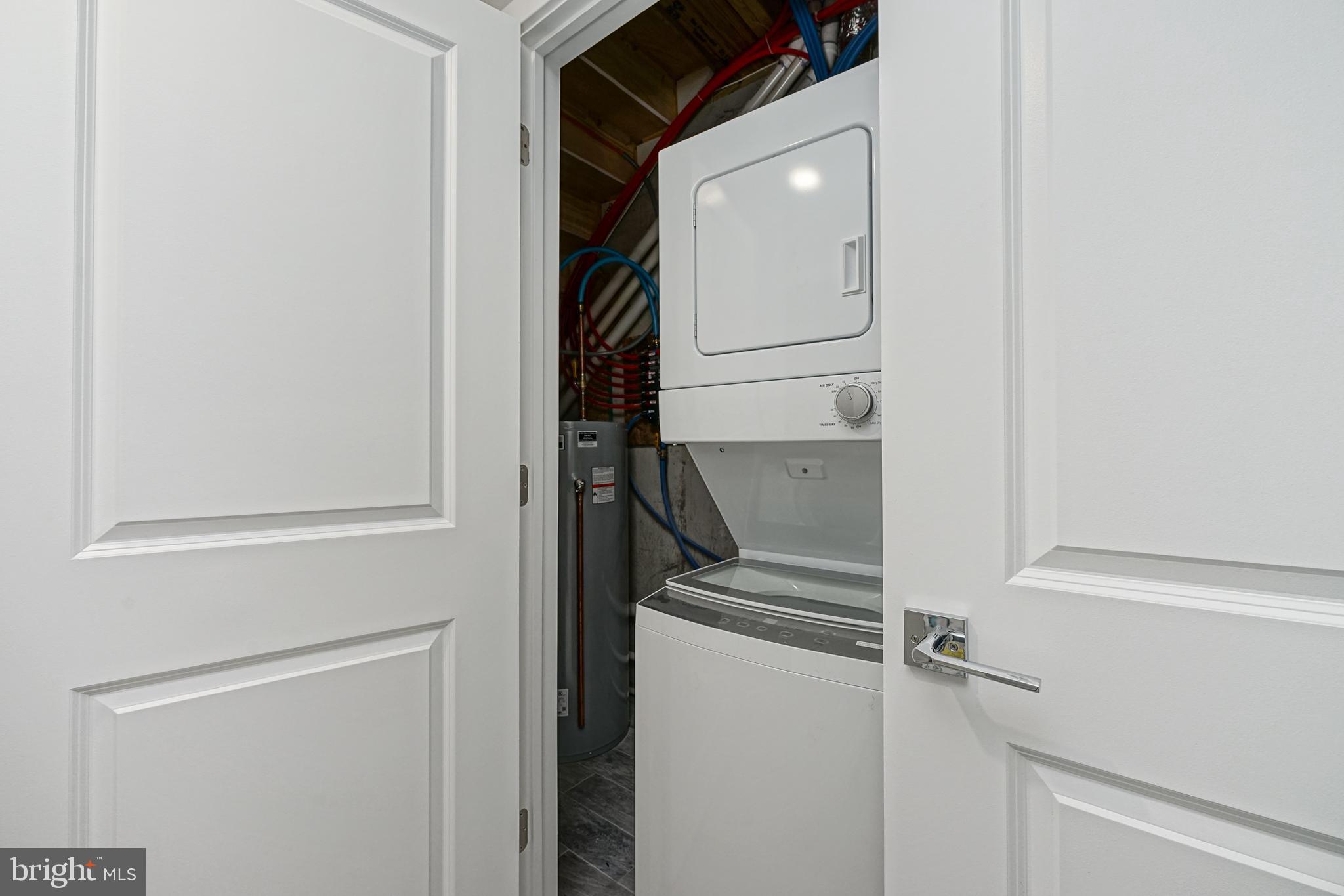 OLDE KENSINGTON - Residential Lease