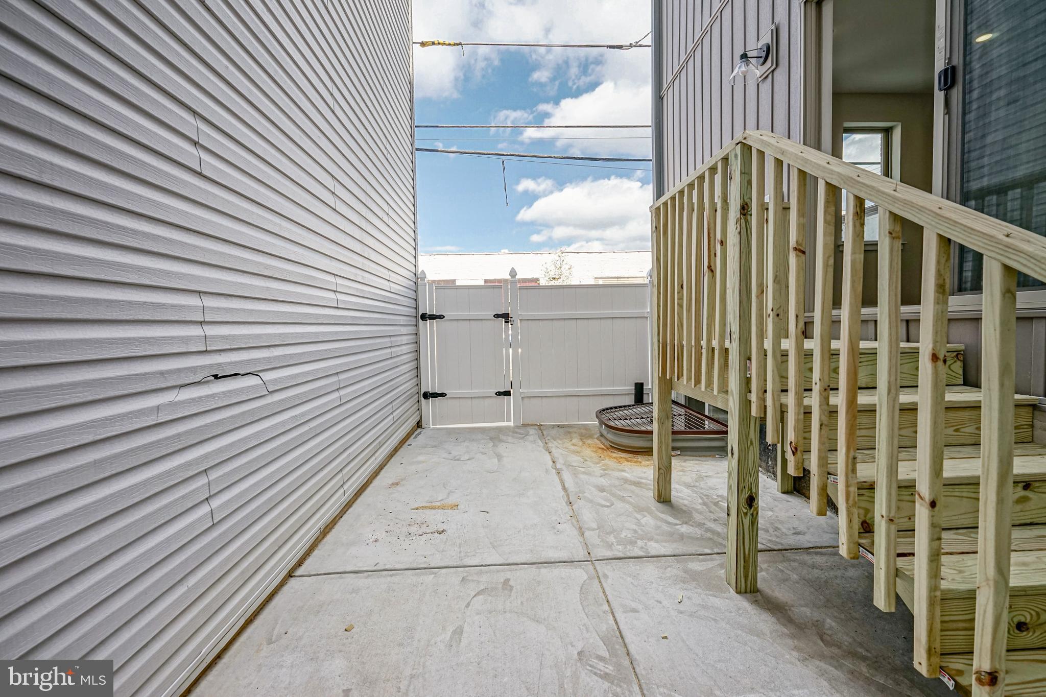 OLDE KENSINGTON - Residential Lease