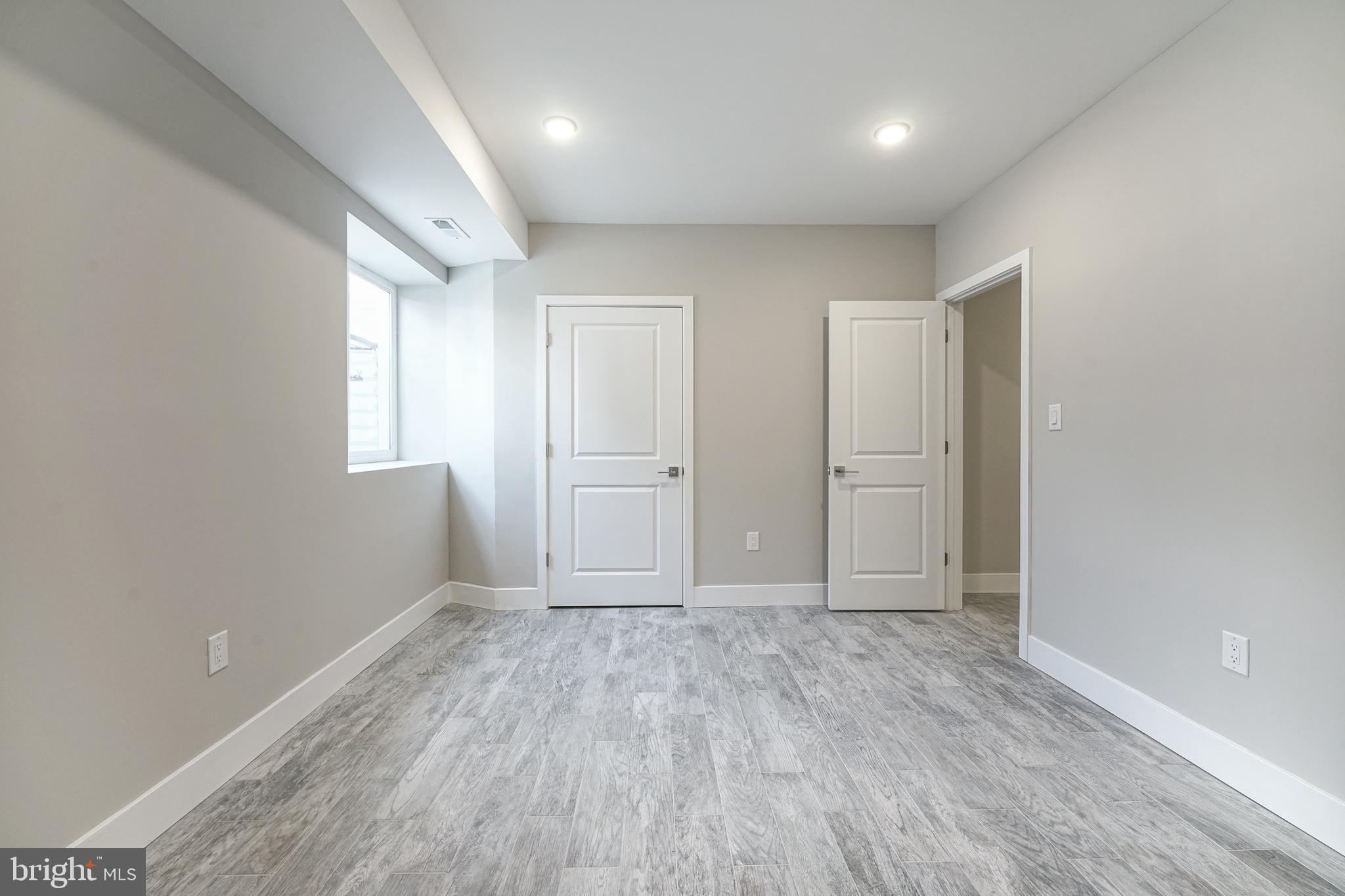 OLDE KENSINGTON - Residential Lease