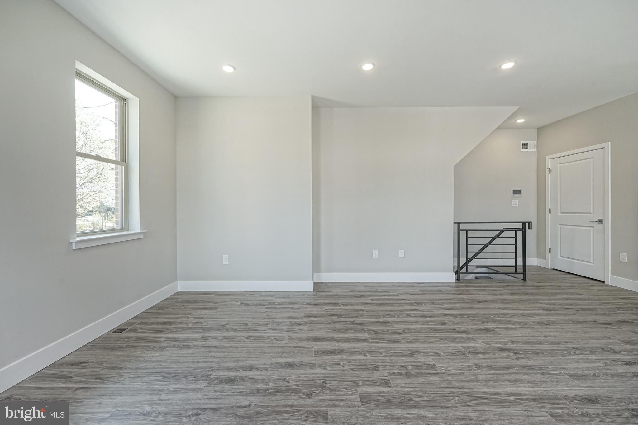 OLDE KENSINGTON - Residential Lease