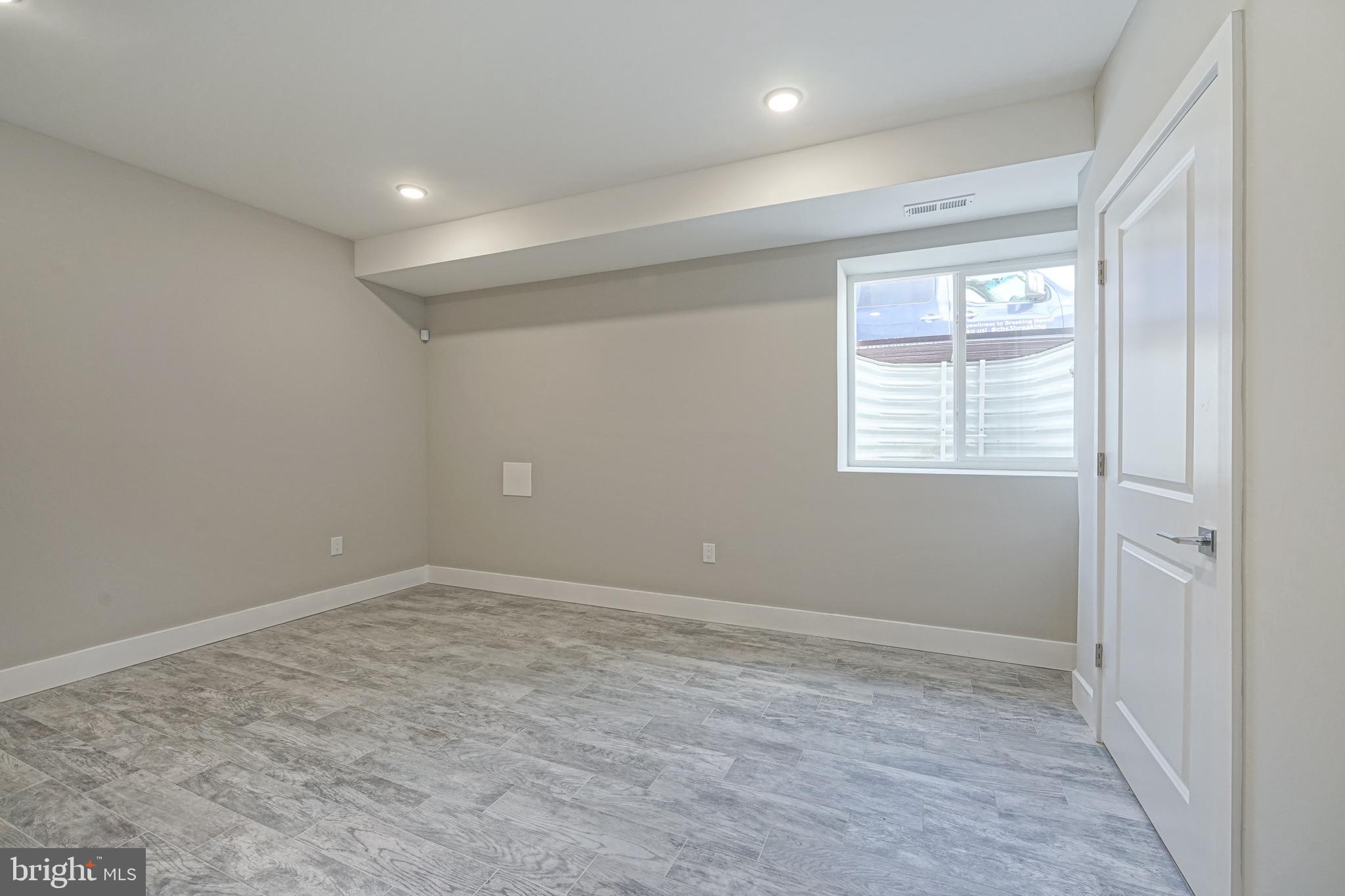 OLDE KENSINGTON - Residential Lease