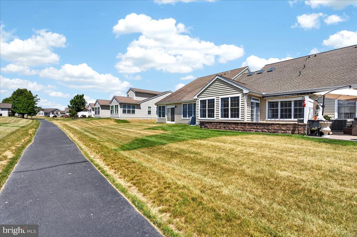 SPRING MEADOW - Residential