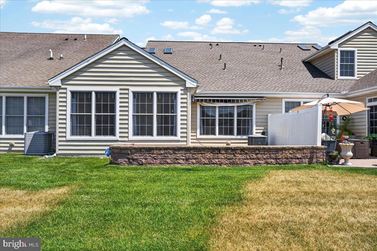 SPRING MEADOW - Residential