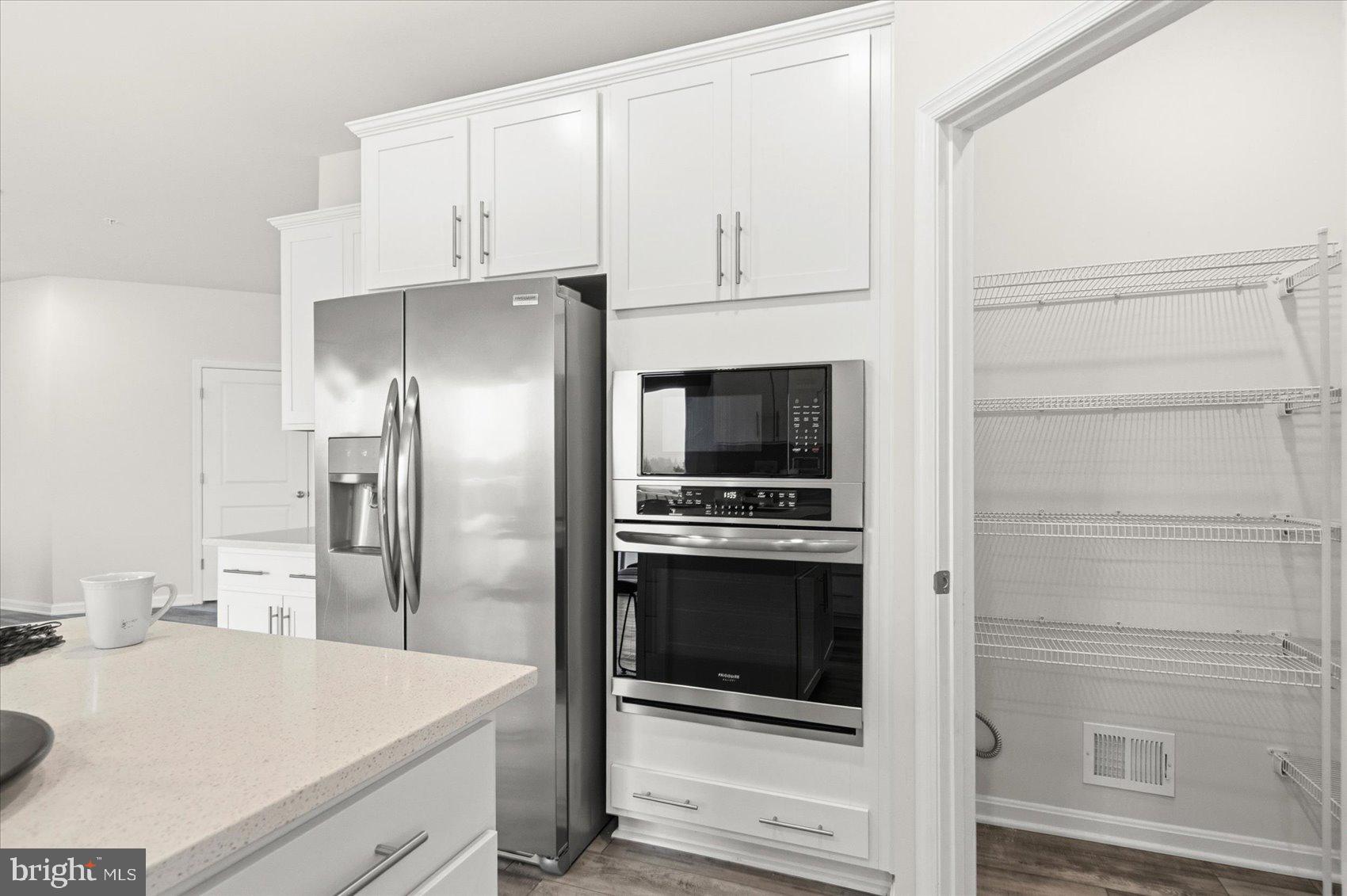 STONEGATE - Residential