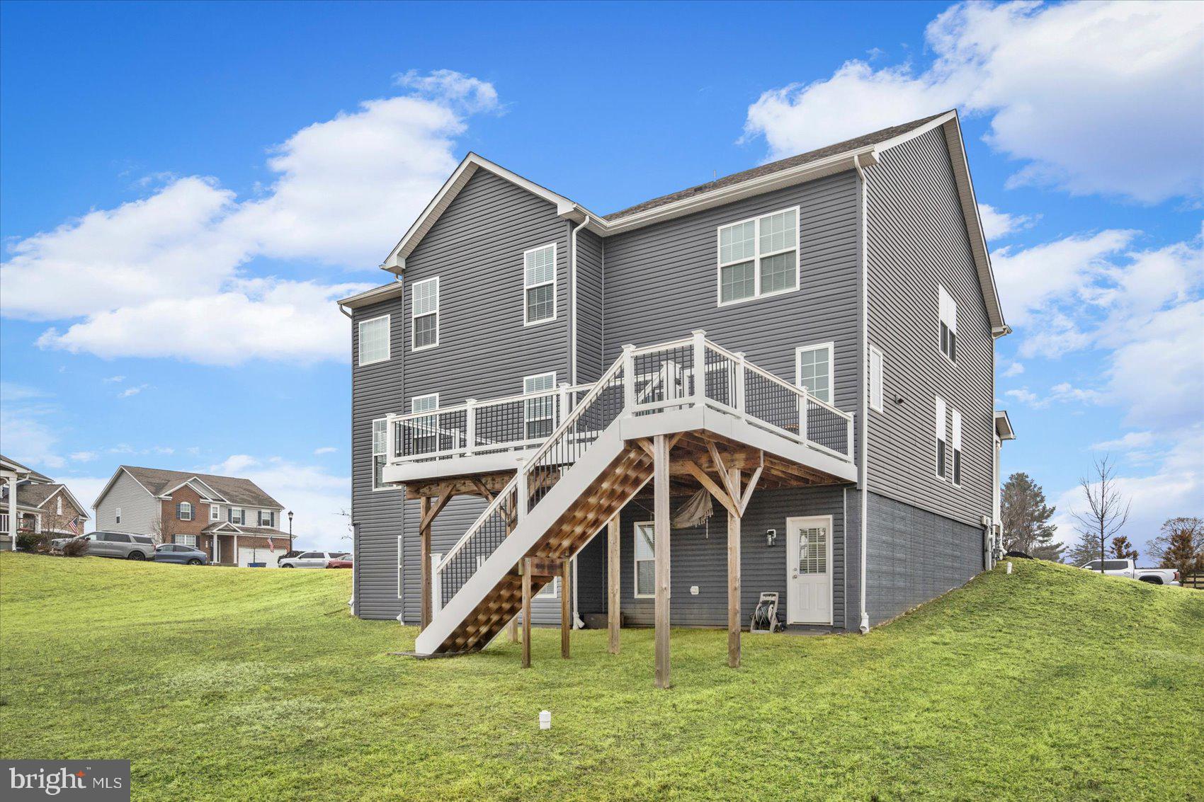 STONEGATE - Residential