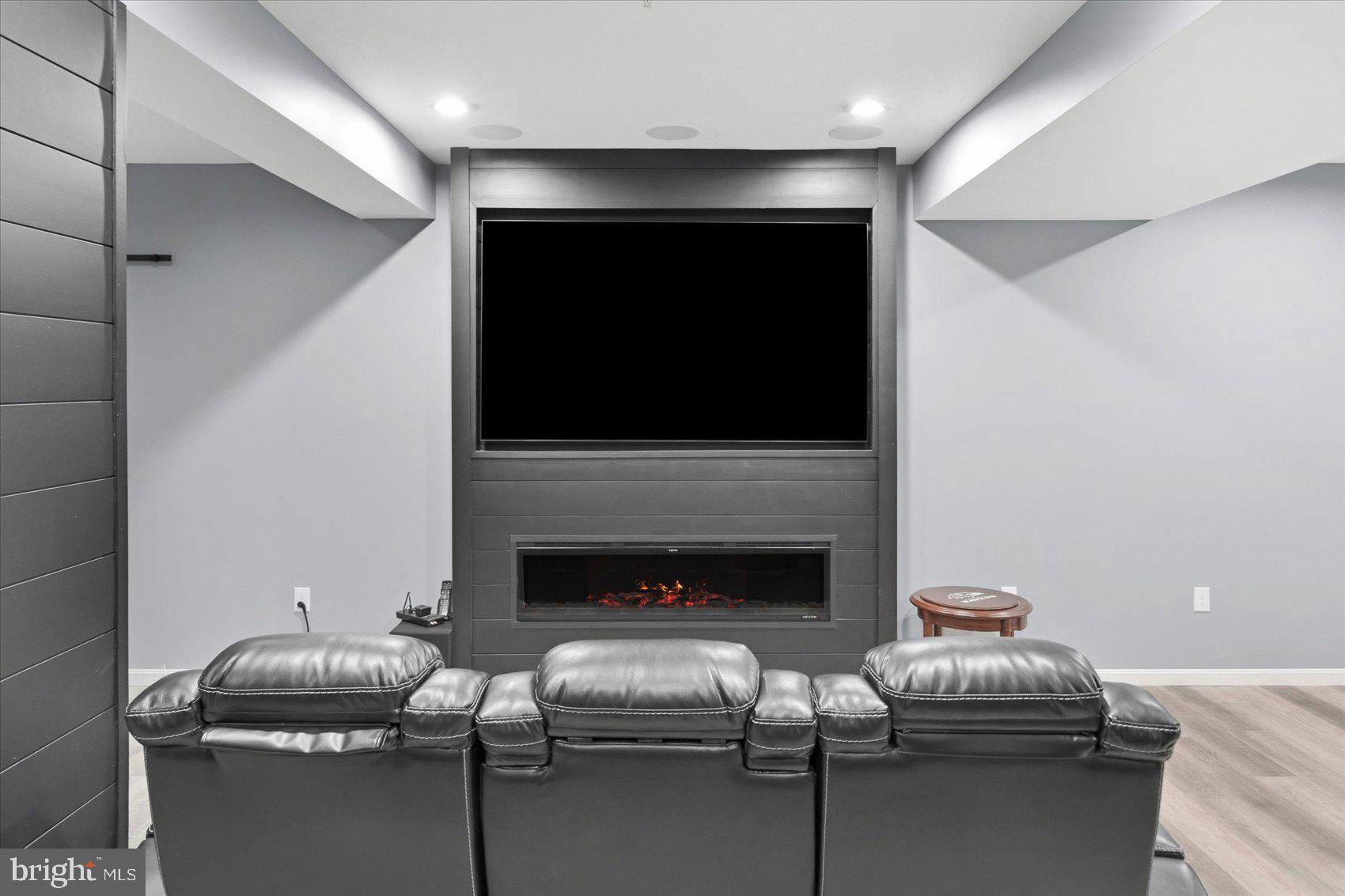 STONEGATE - Residential