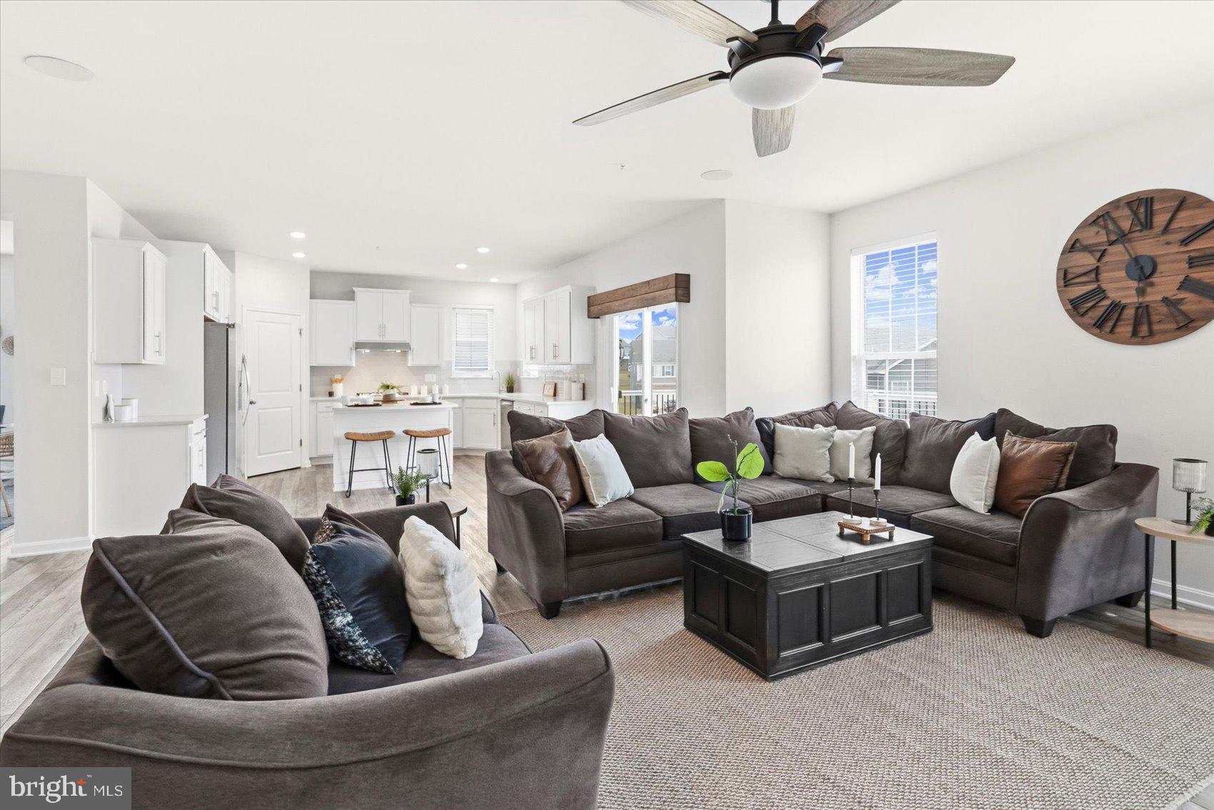 STONEGATE - Residential