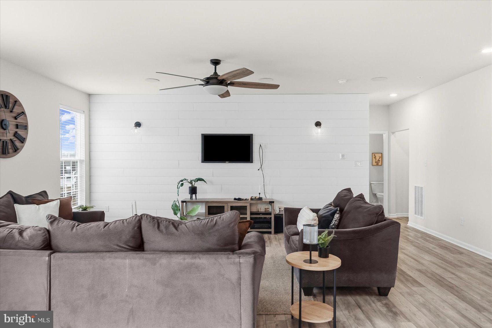 STONEGATE - Residential