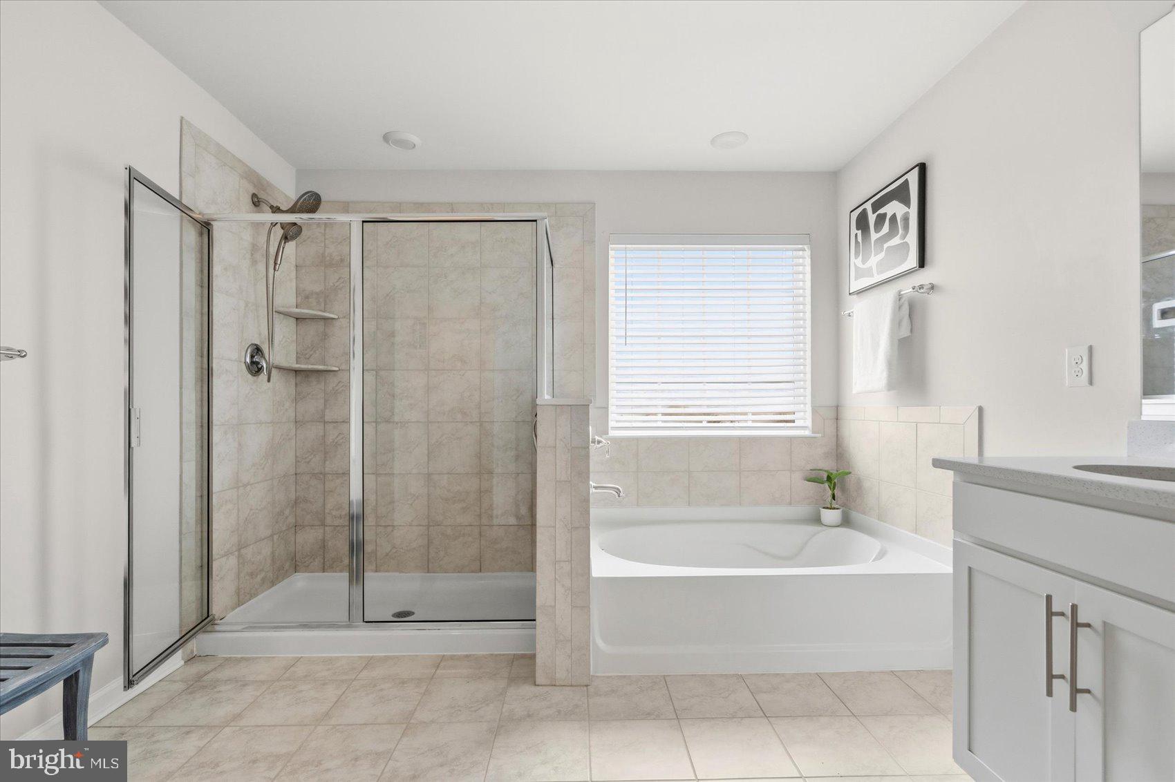 STONEGATE - Residential