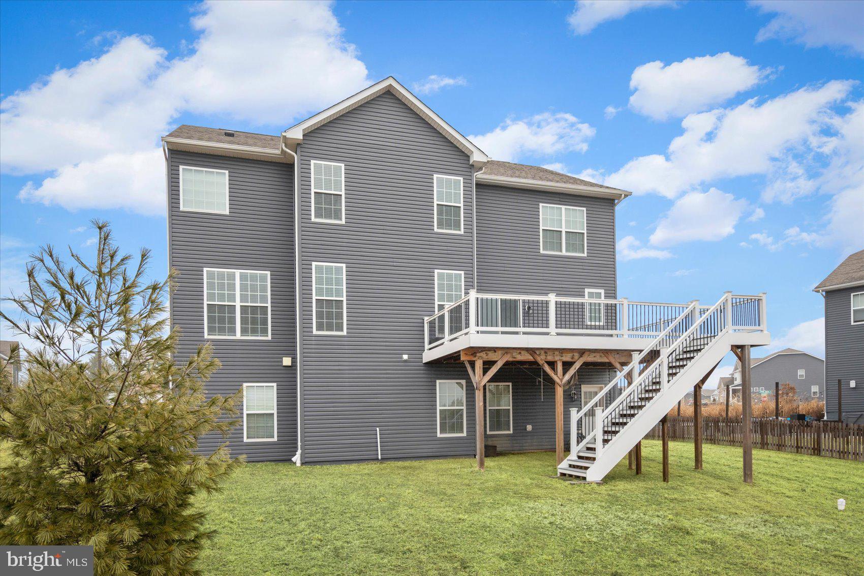 STONEGATE - Residential