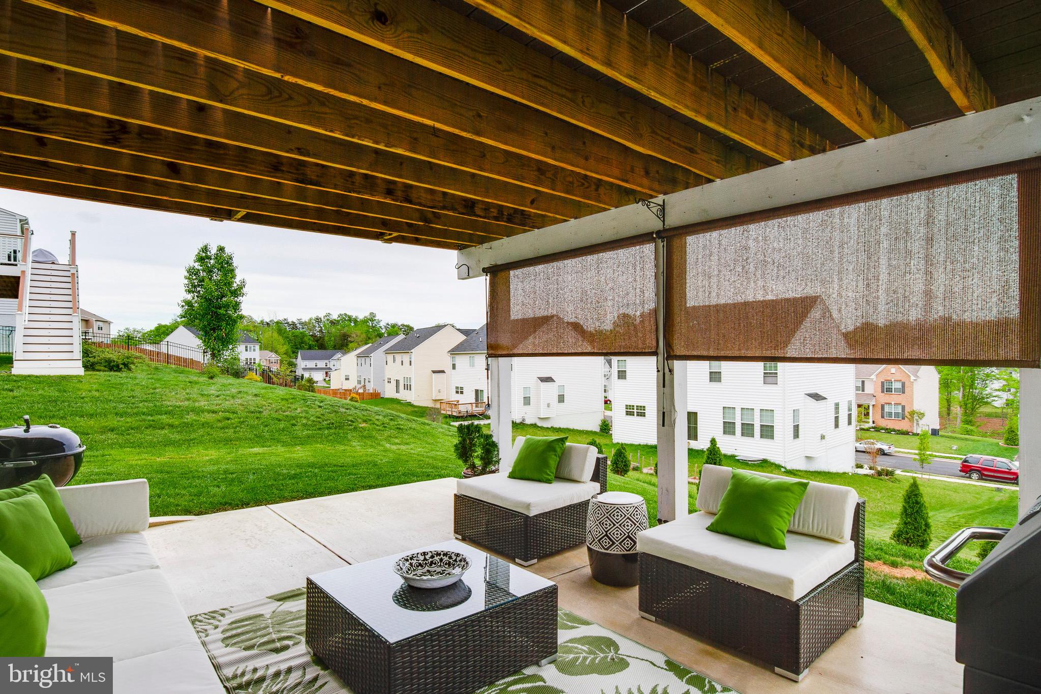 EAGLES POINTE - Residential