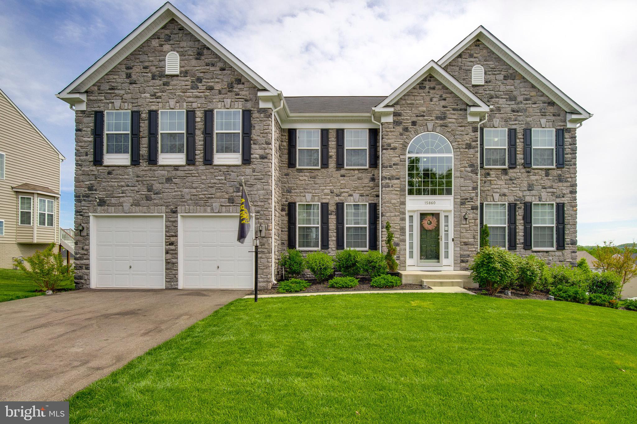 EAGLES POINTE - Residential