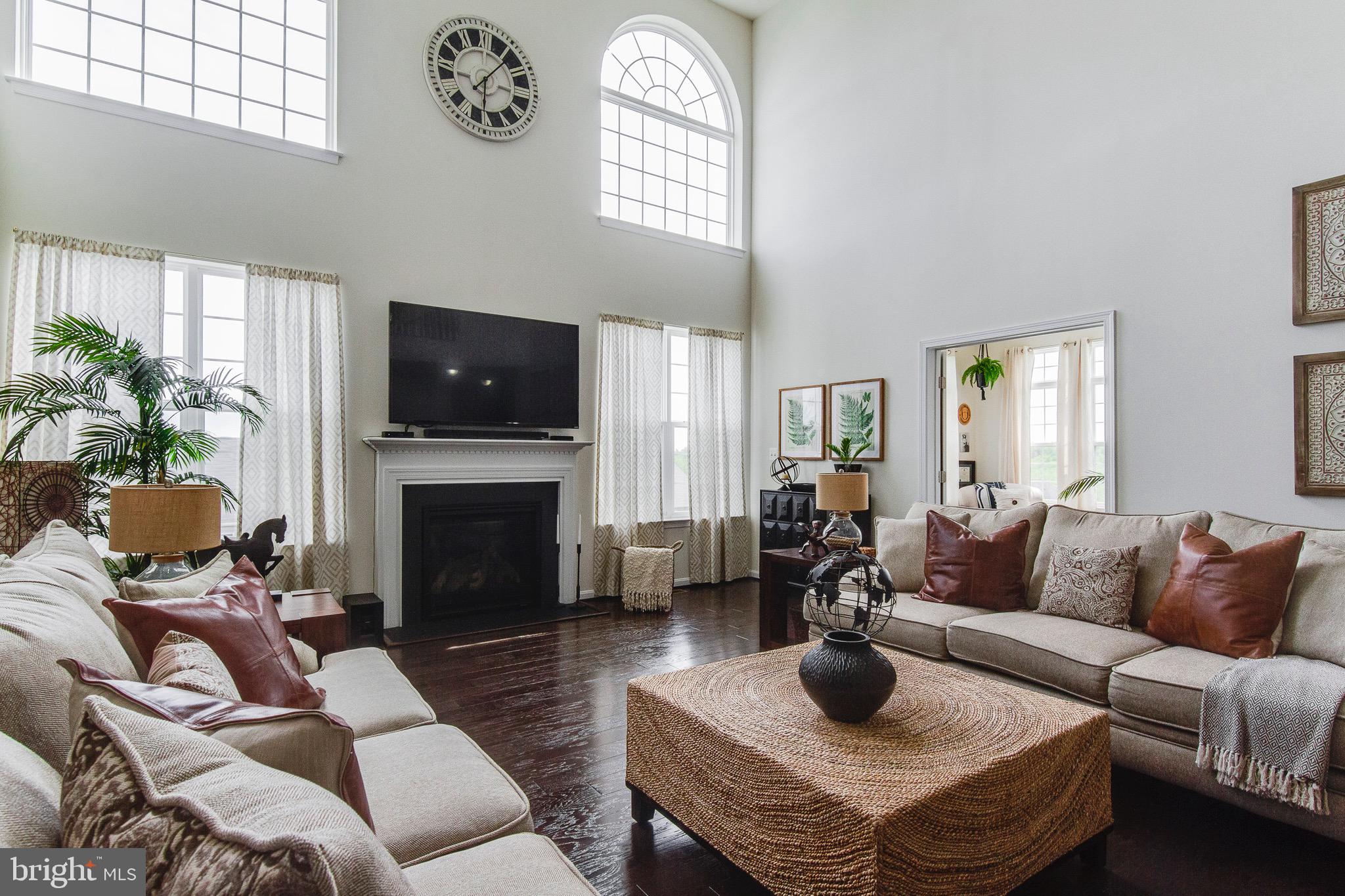 EAGLES POINTE - Residential