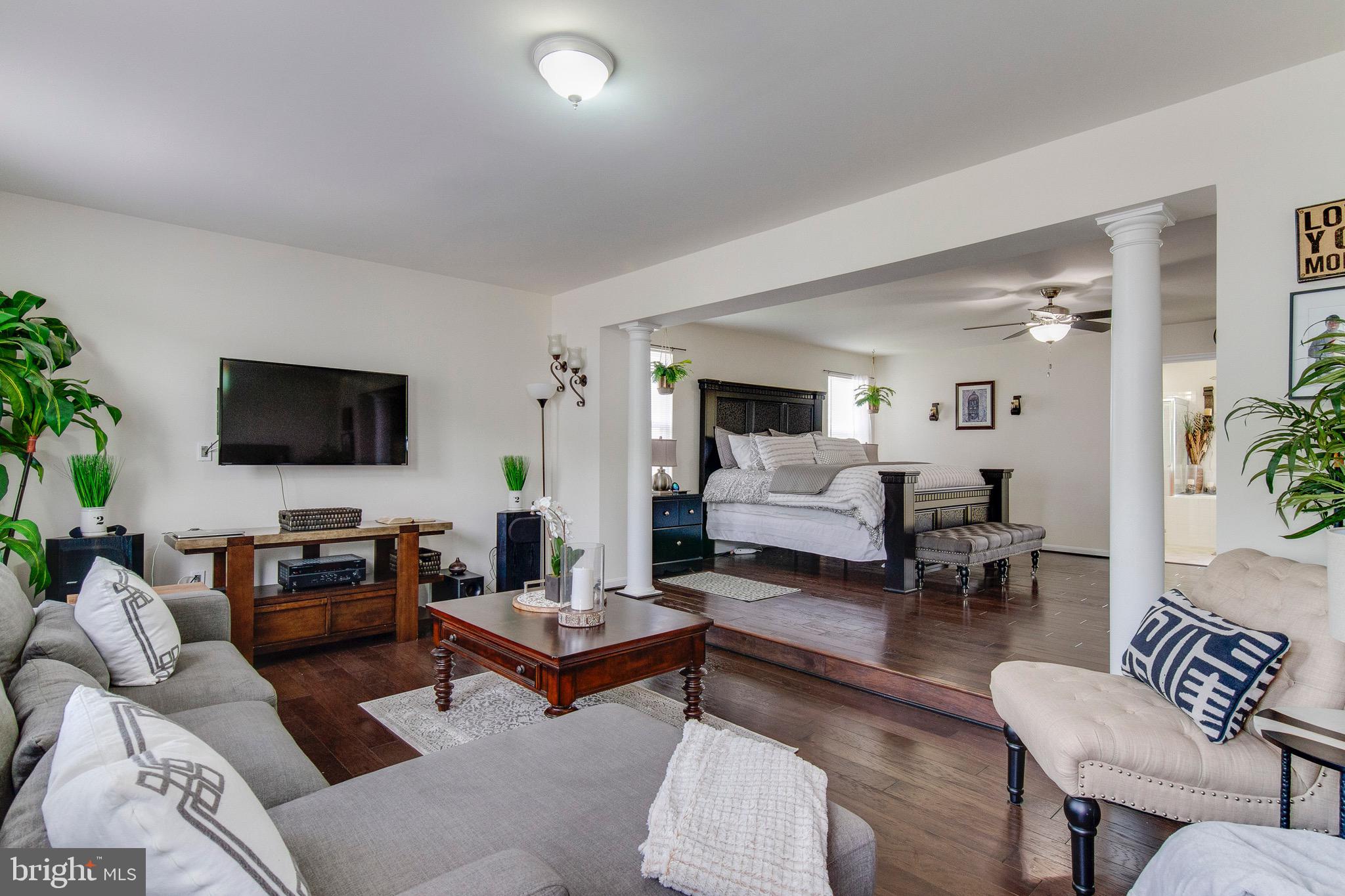 EAGLES POINTE - Residential