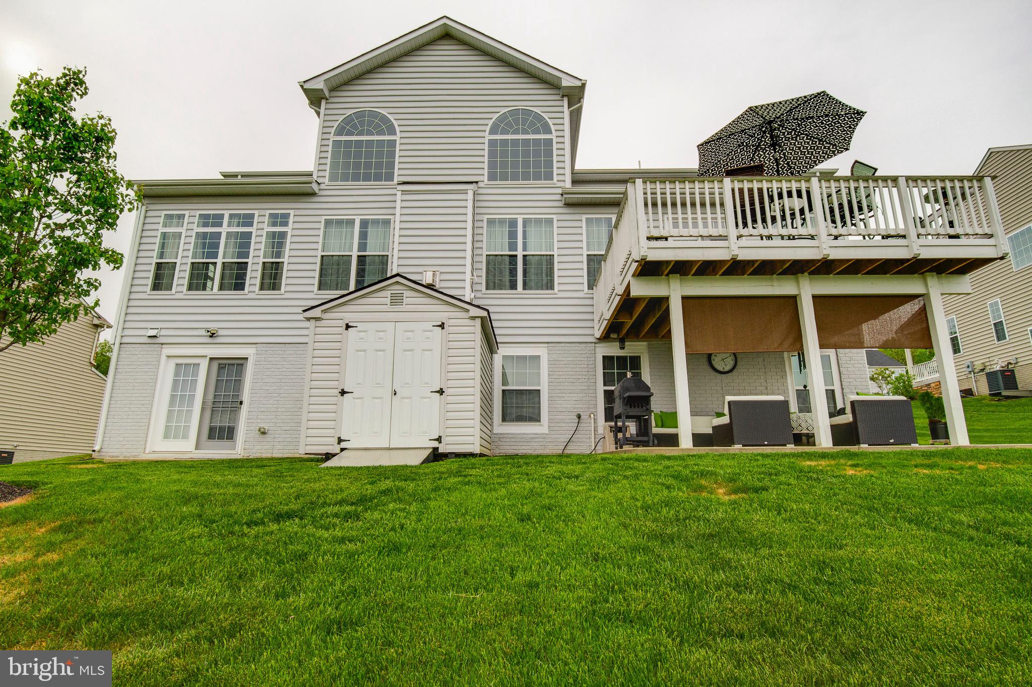 EAGLES POINTE - Residential