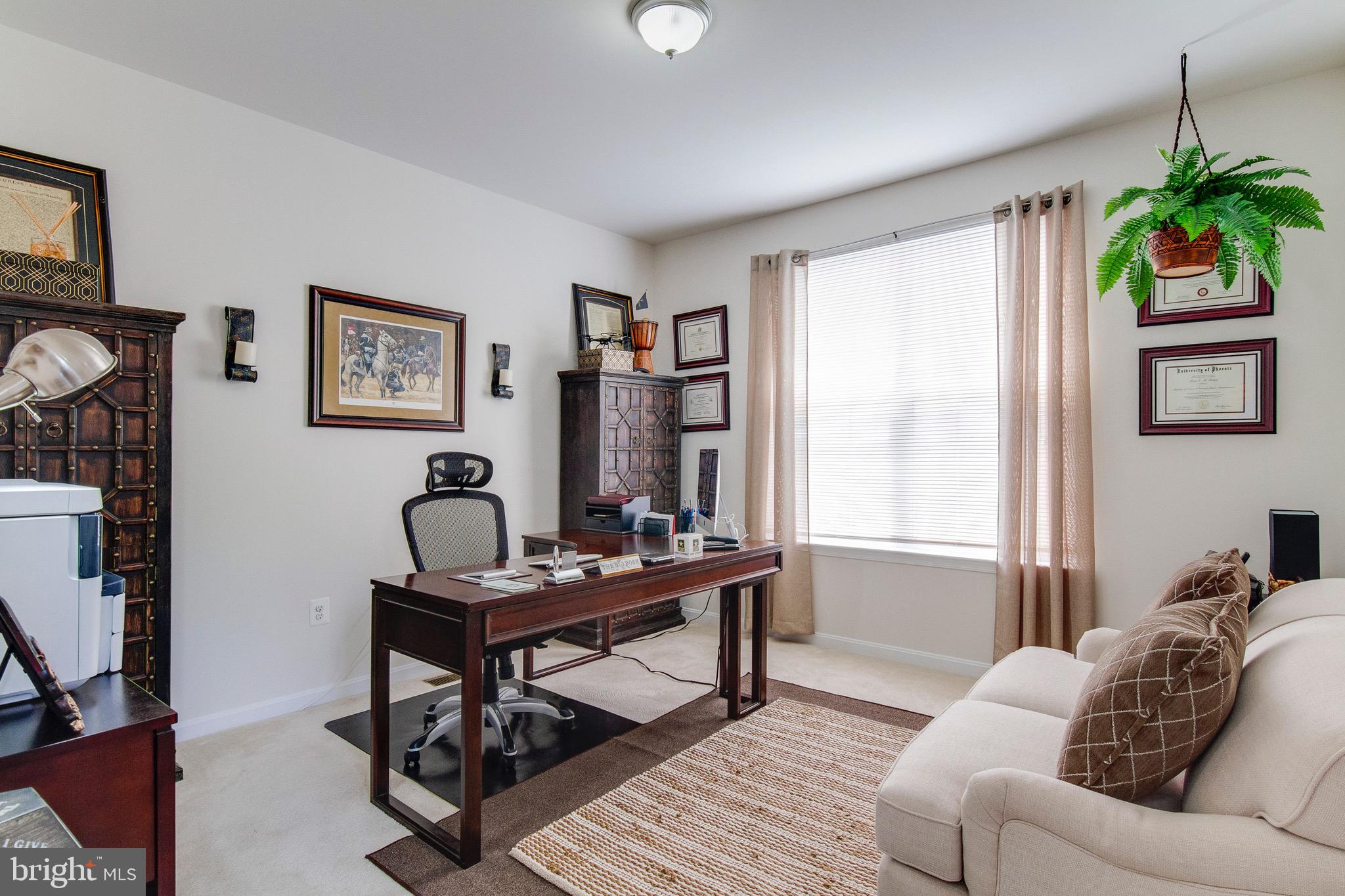 EAGLES POINTE - Residential