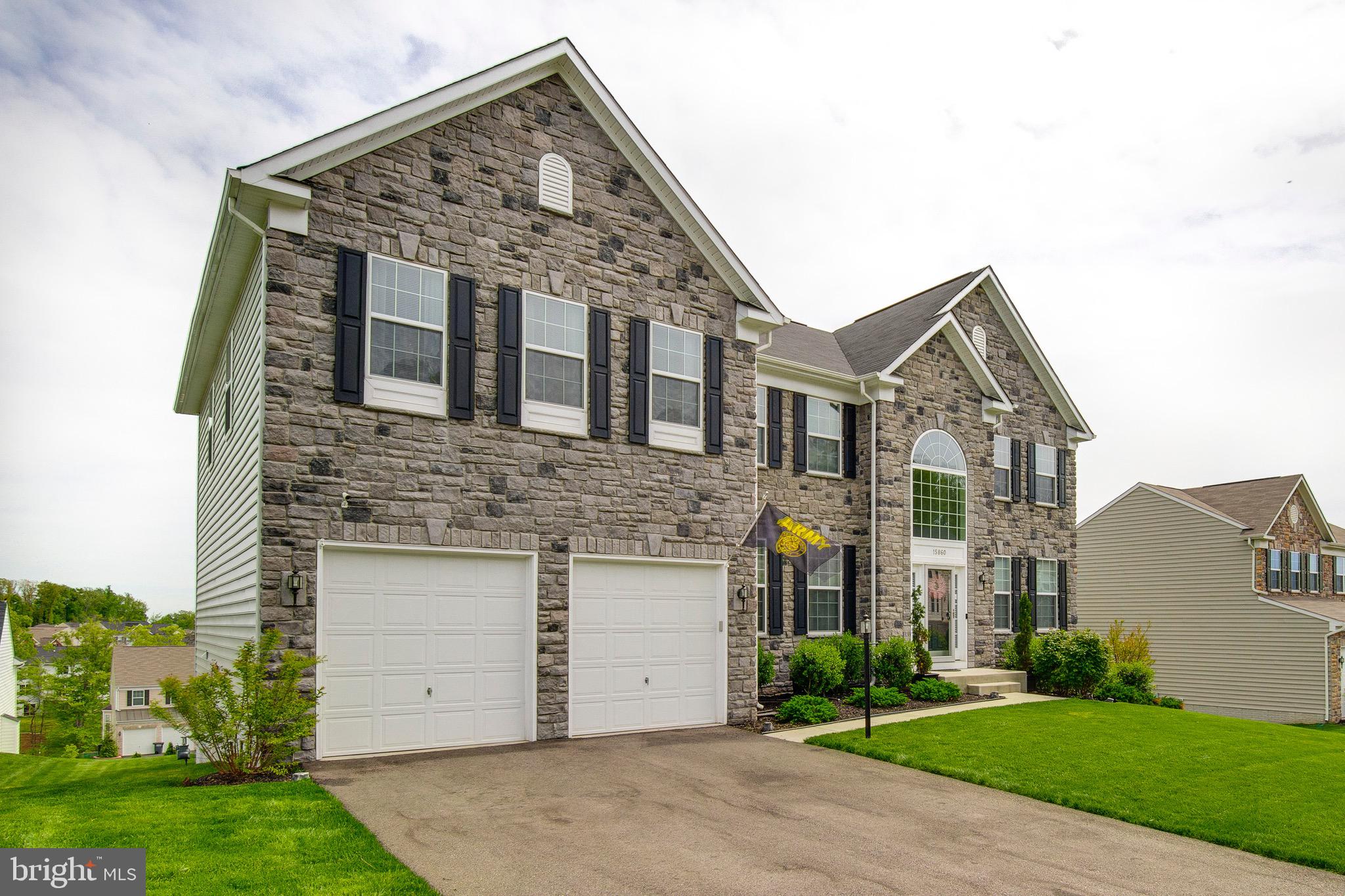 EAGLES POINTE - Residential