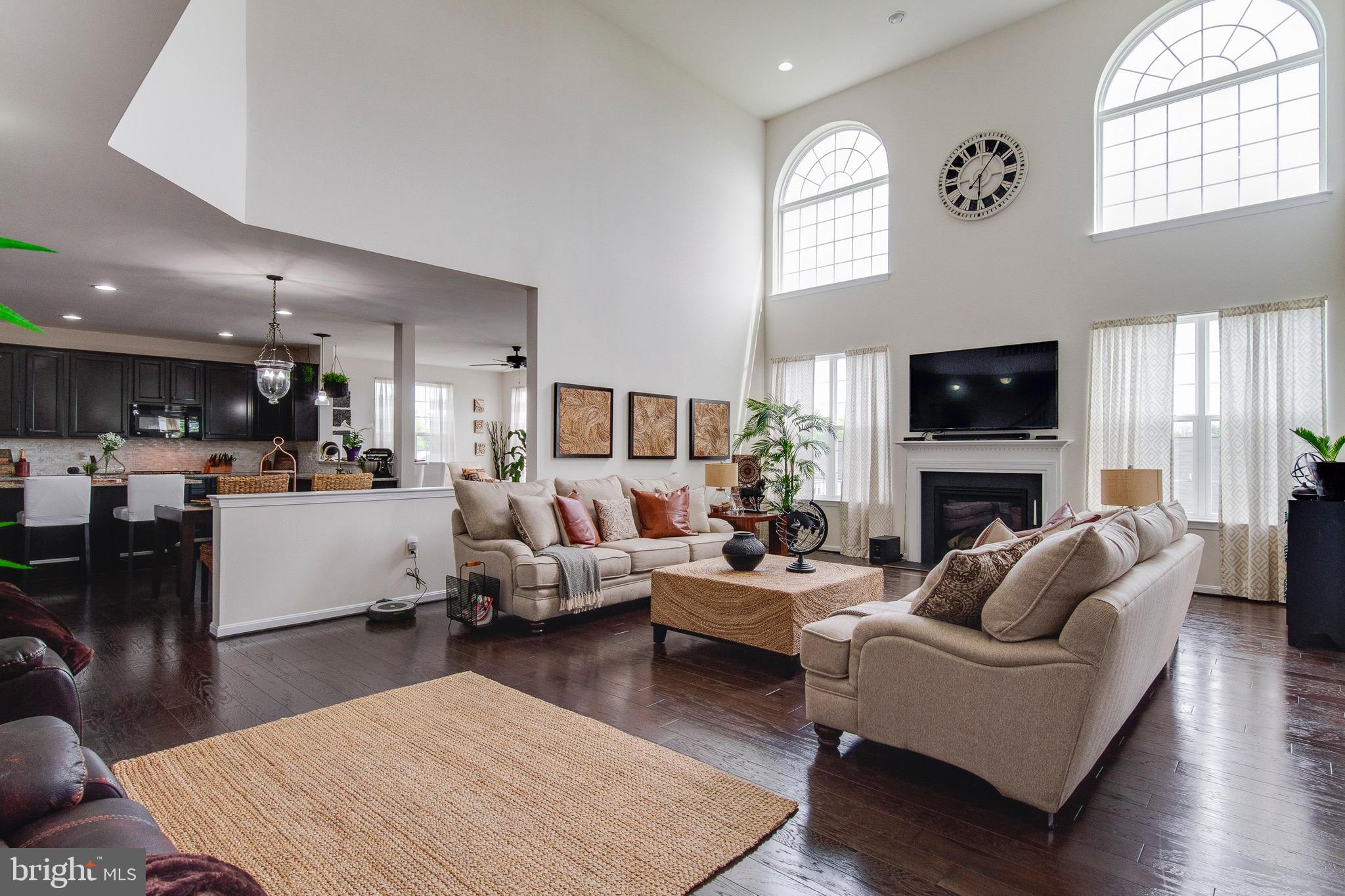 EAGLES POINTE - Residential