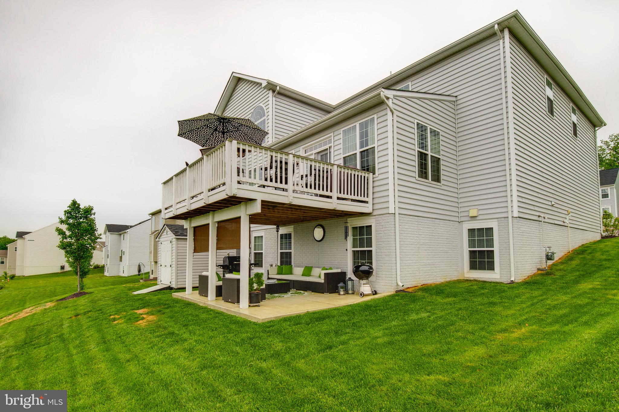 EAGLES POINTE - Residential