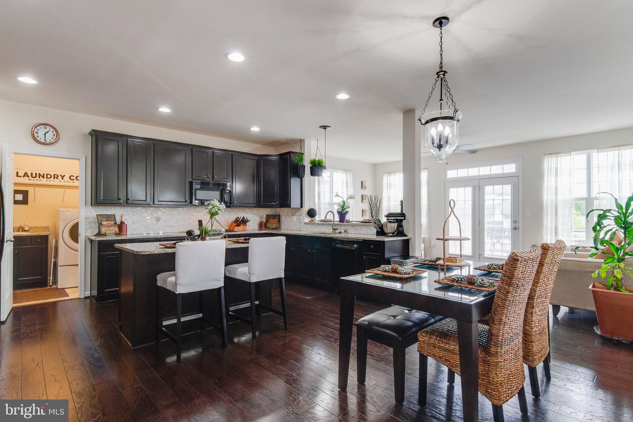 EAGLES POINTE - Residential