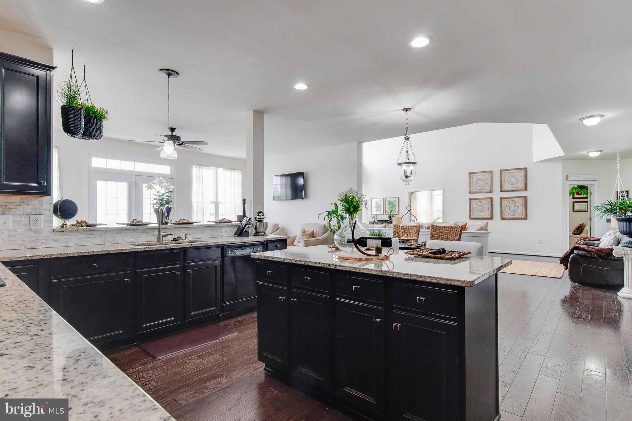 EAGLES POINTE - Residential