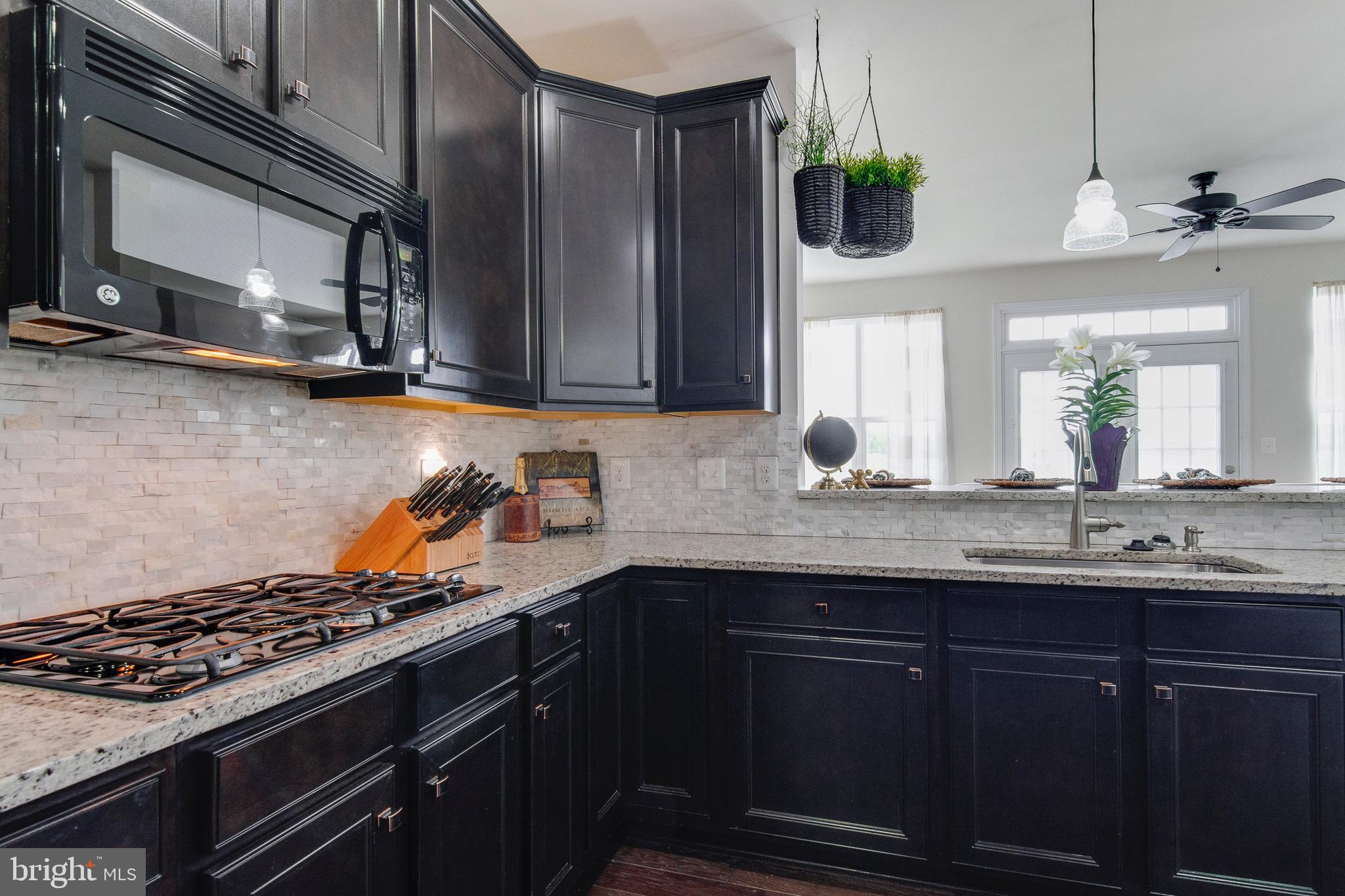 EAGLES POINTE - Residential