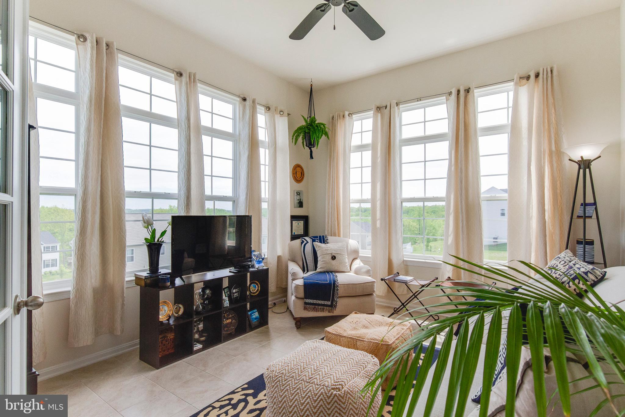 EAGLES POINTE - Residential