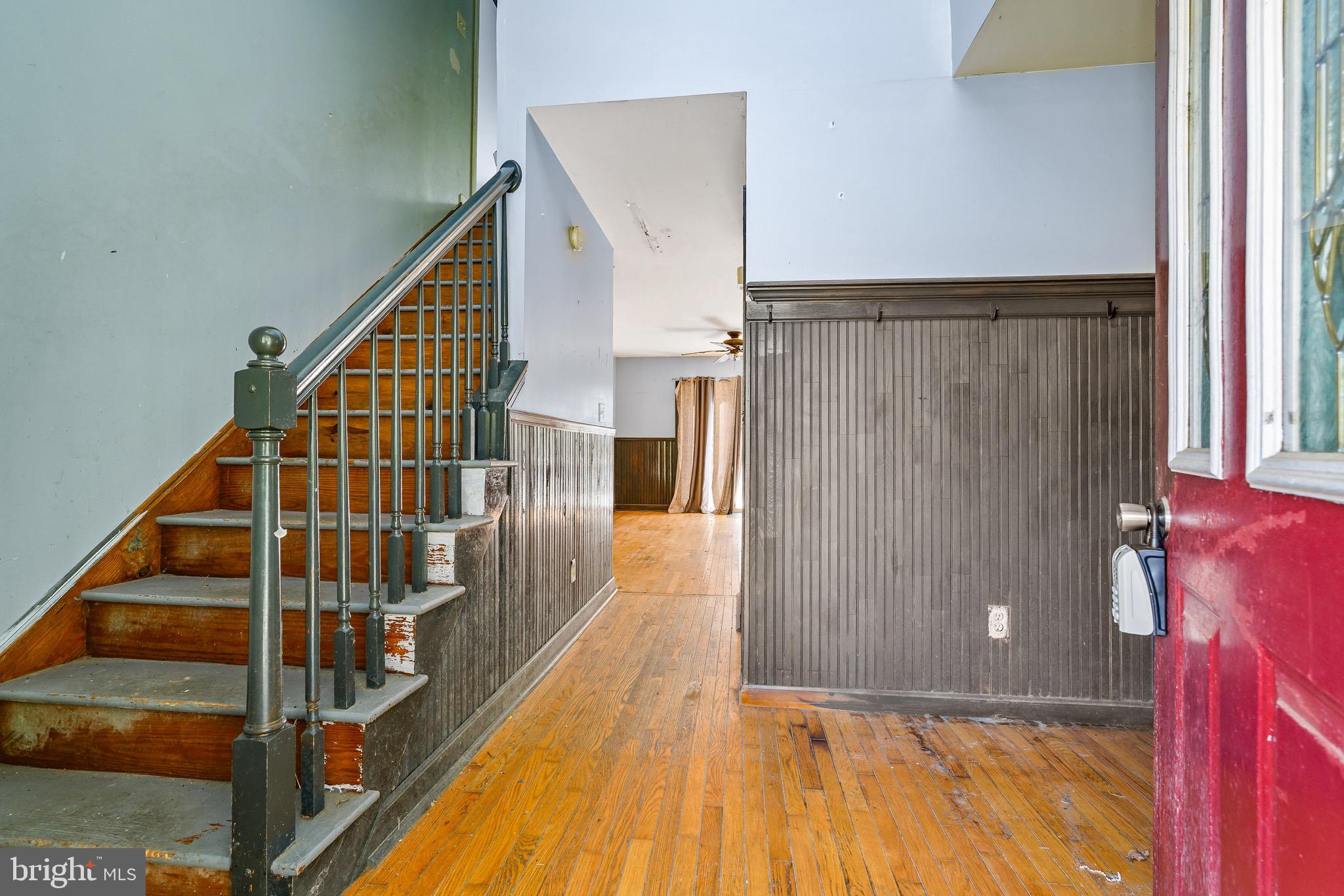 224 W CECIL AVENUE