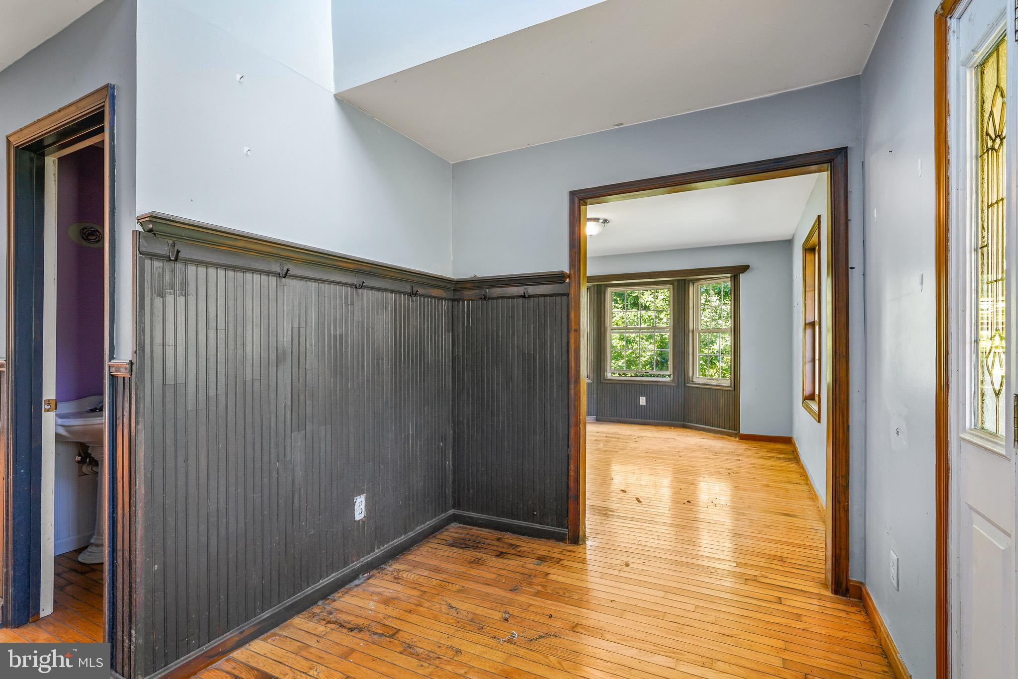 224 W CECIL AVENUE