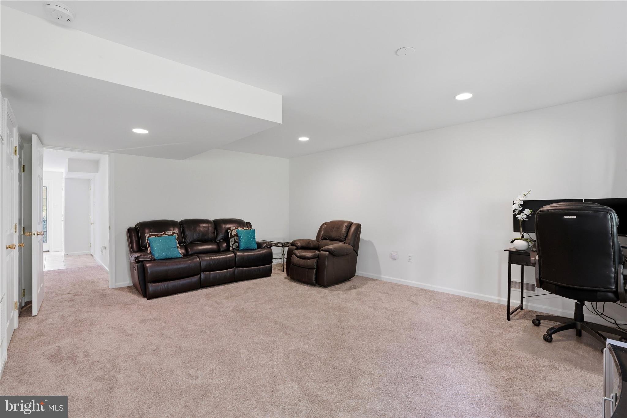 SPRING VALLEY WAY - Residential