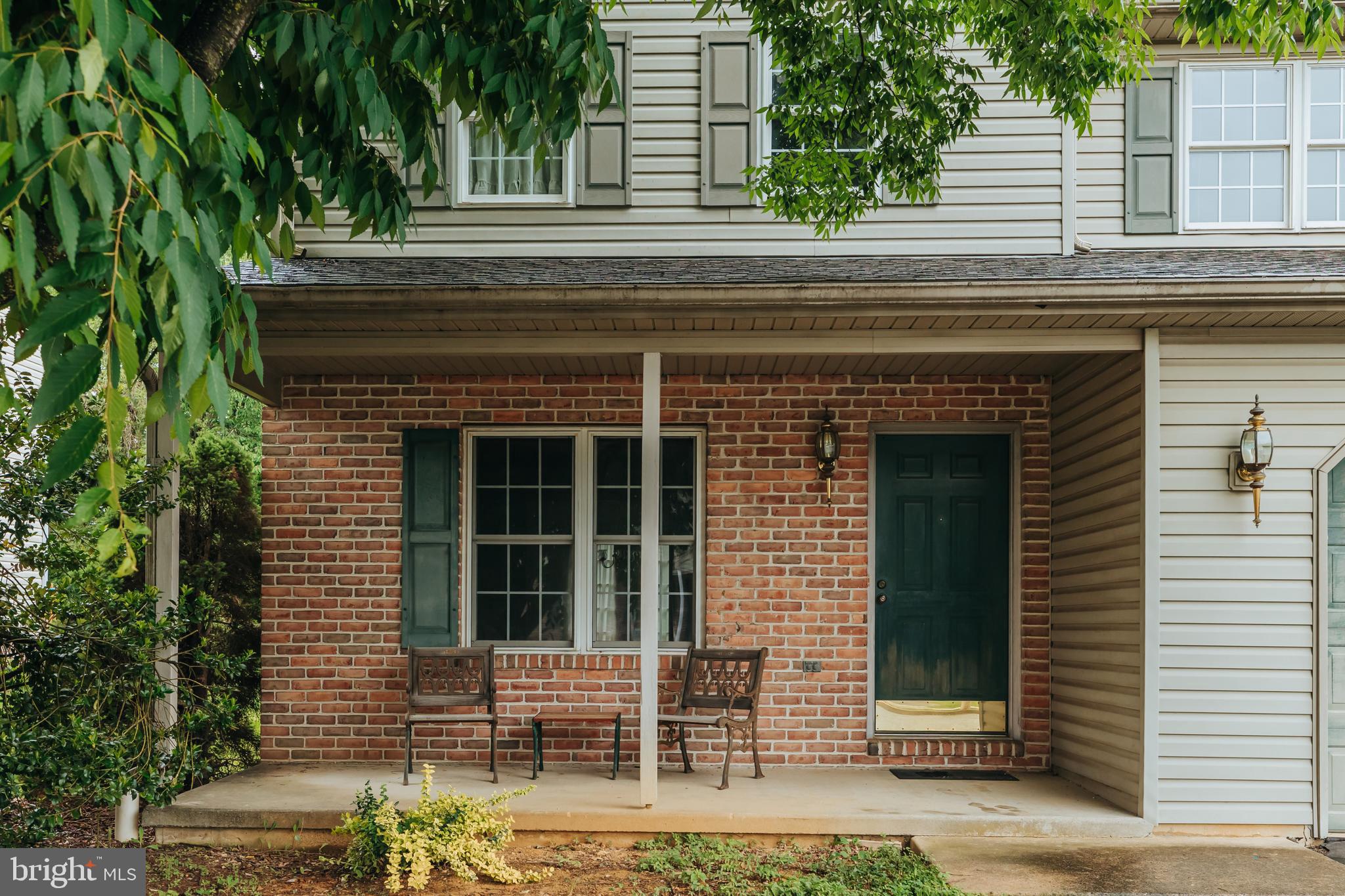 126 BAINBRIDGE CIRCLE