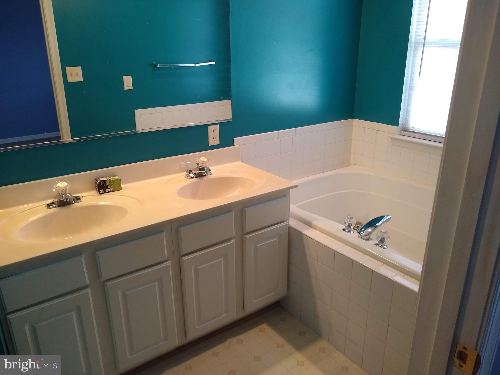 MARLTON TOWN CENTER - Residential Lease