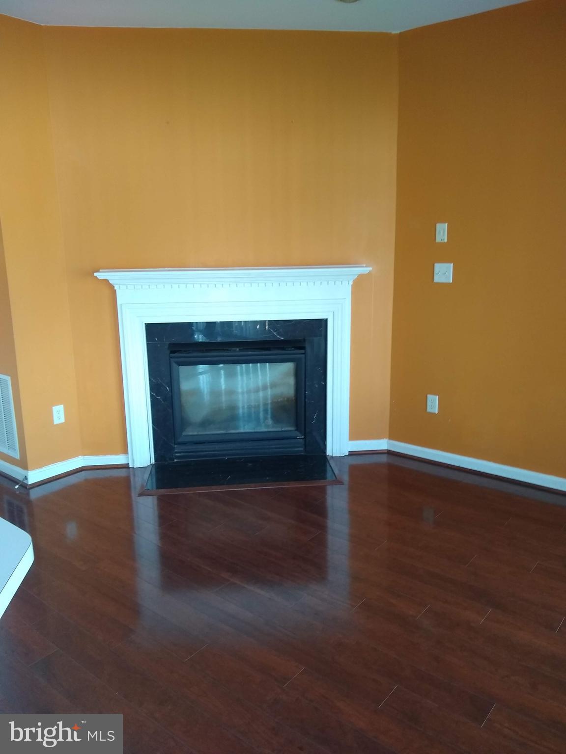 MARLTON TOWN CENTER - Residential Lease