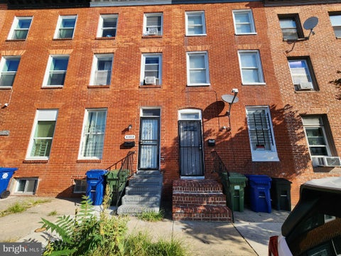 Townhouse For Sale - 1310 W Pratt Street<br/> BALTIMORE, MD 21223