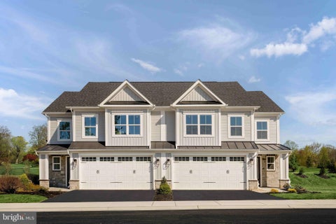 Townhouse For Sale - 5439 Pondview Lane<br/> ELLICOTT CITY, MD 21043