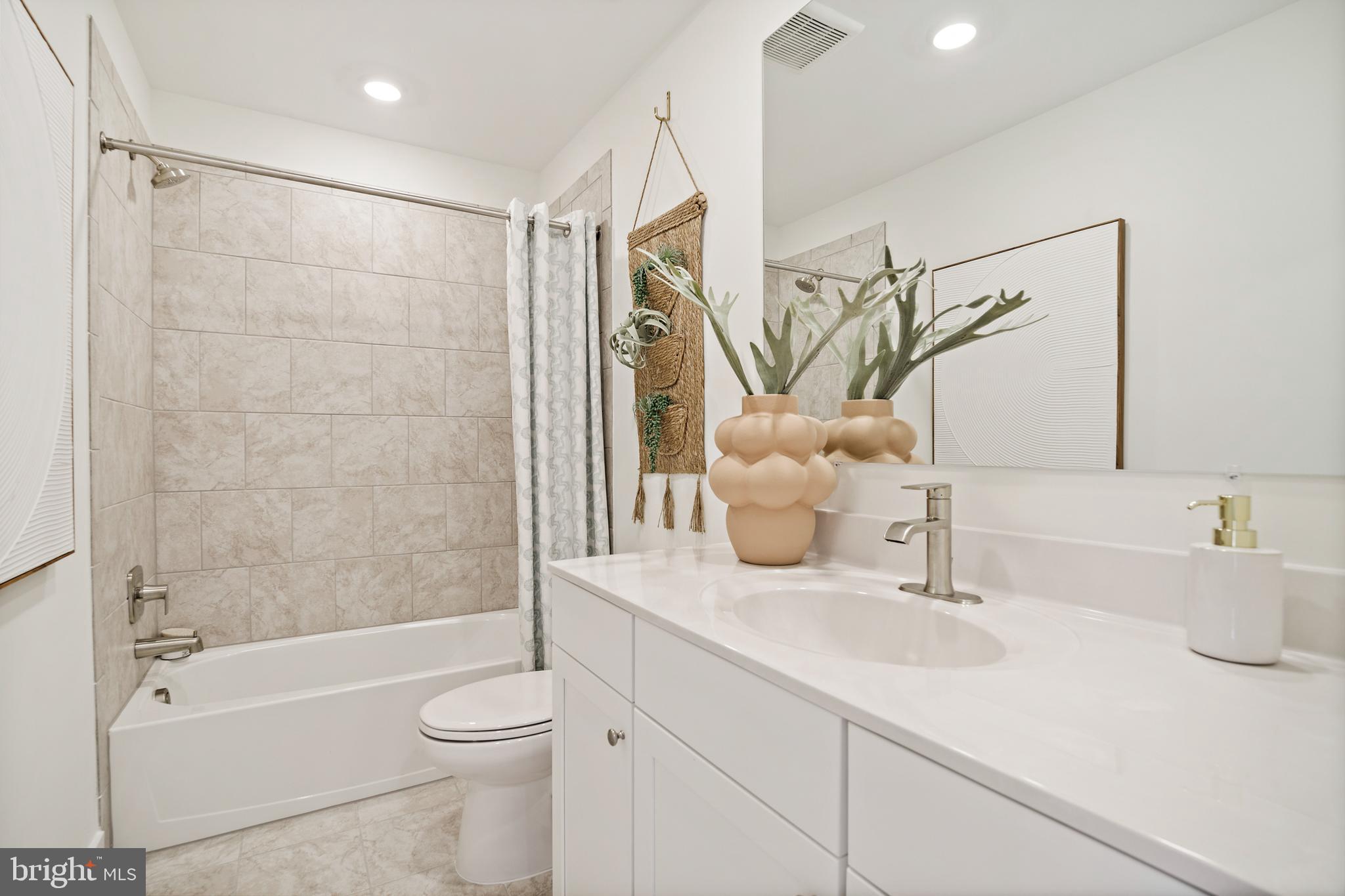 WOODS OF MYRTLE POINT - Residential