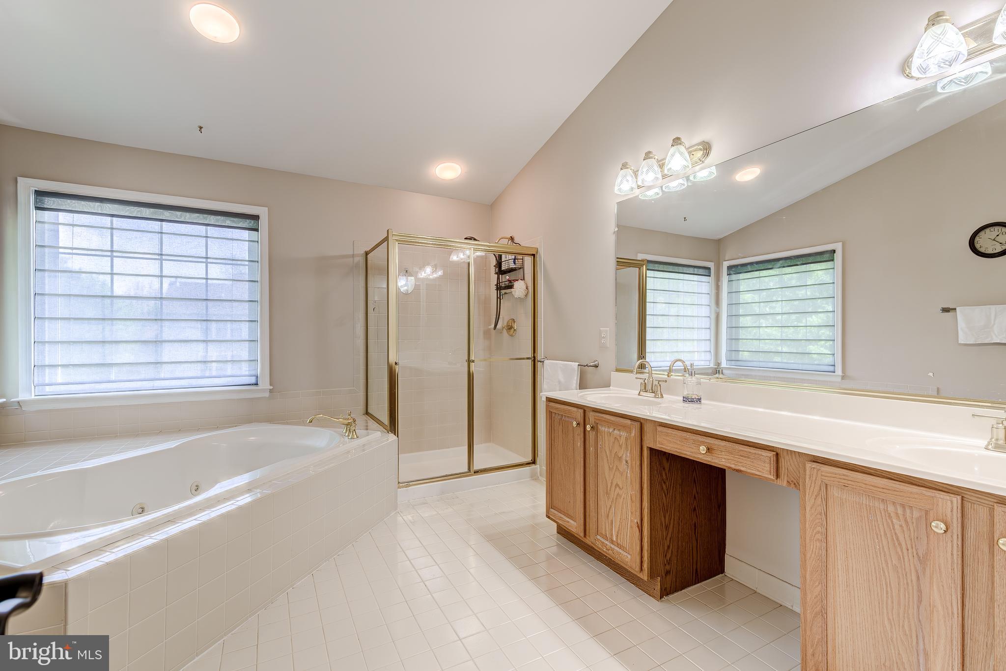 SIGNATURE AT BROADLANDS - Residential