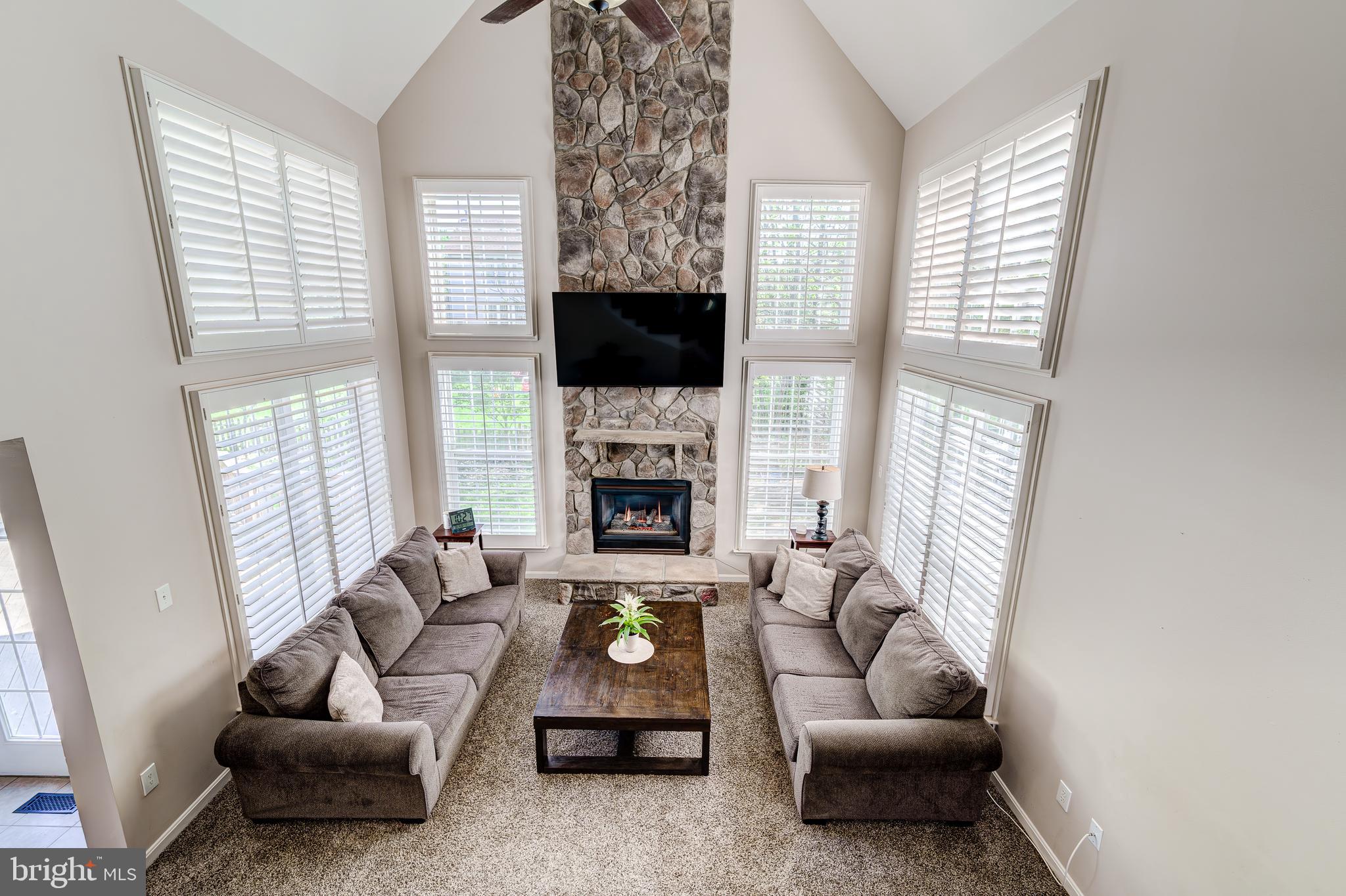 SIGNATURE AT BROADLANDS - Residential