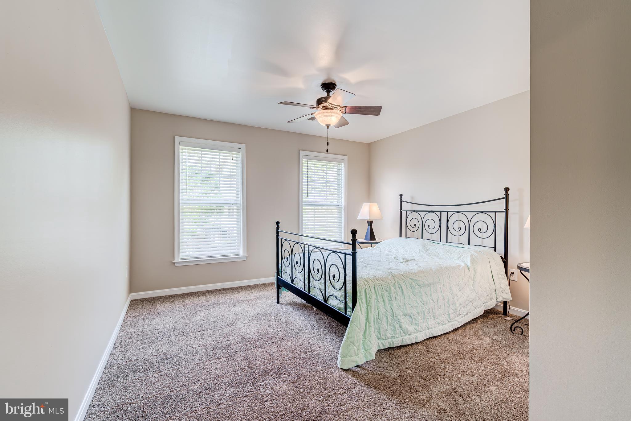 SIGNATURE AT BROADLANDS - Residential