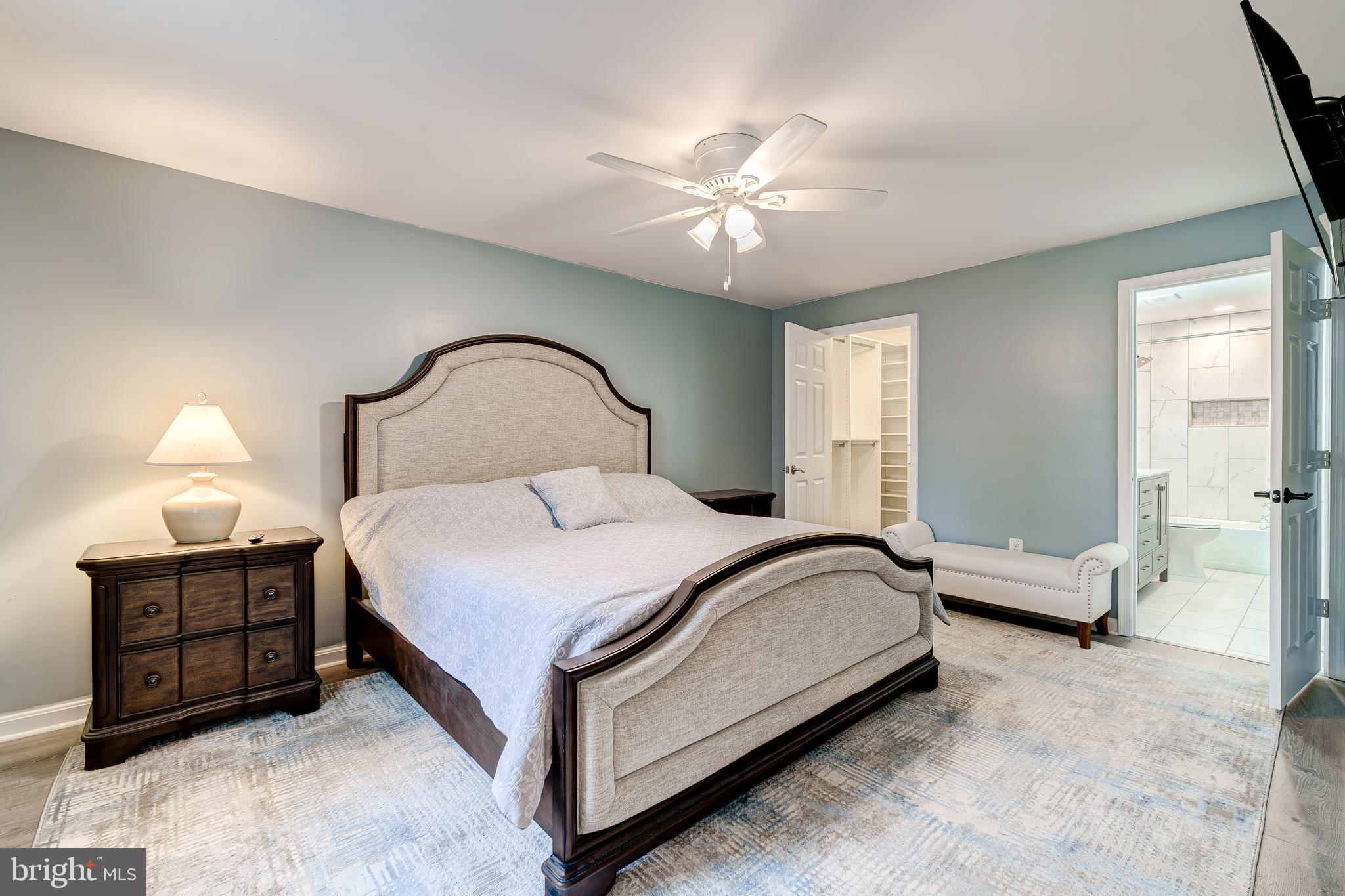 SIGNATURE AT BROADLANDS - Residential