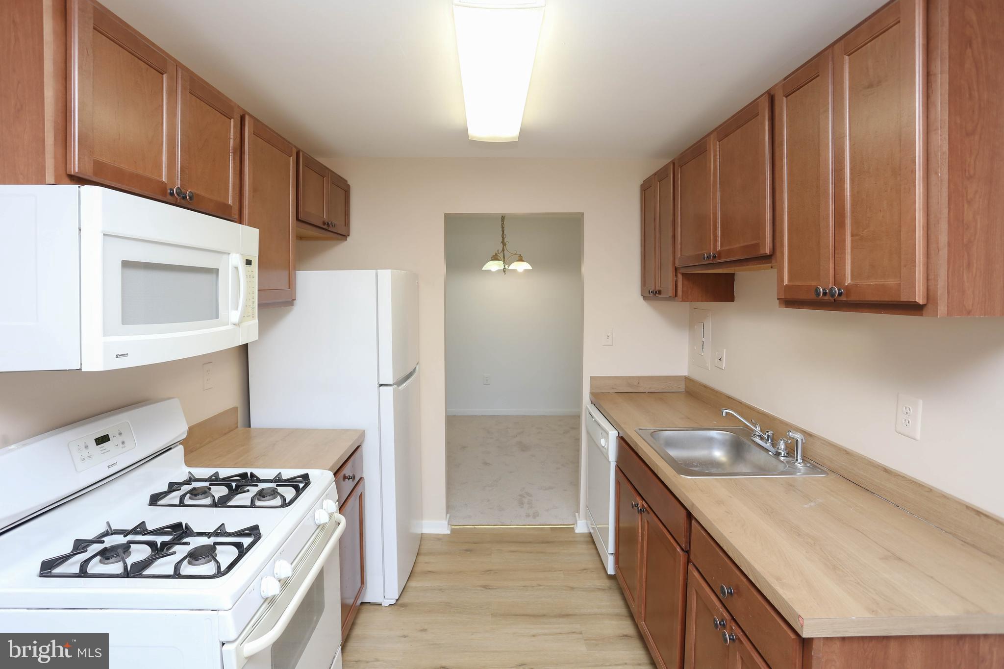 8711 HAYSHED LANE 14