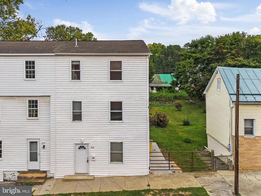 Welcome to this spacious 5-bedroom, 3.5-bath home with an open floor plan and great personal space as well.  The main level hosts shared spaces including an inviting eat-in kitchen, a living room, and a light, bright family room.   A practical half bath and laundry area adds practicality to this level.

Upstairs, three well-sized bedrooms and a full bath provide plenty of room for family or guests. On the upper level, the primary suite comes with an attached bath, offering a tranquil escape. A hall bath serves both the bedroom and the office on this floor, accommodating various living arrangements.

Outside, the yard provides ample space with potential options like off-street parking. Stay comfortable year-round with the convenience of a 2-zone heat pump system.