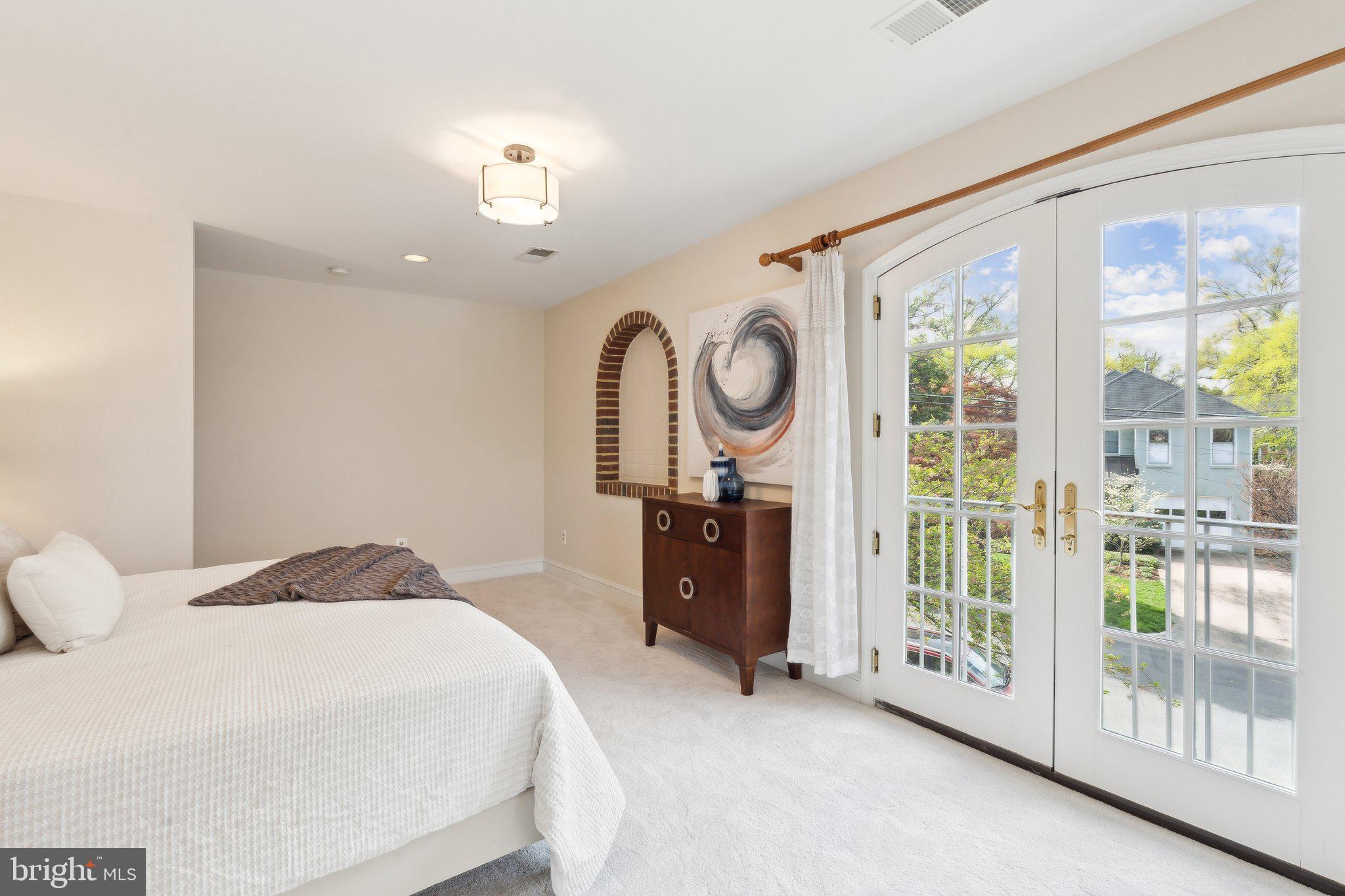 CRESTON - Residential