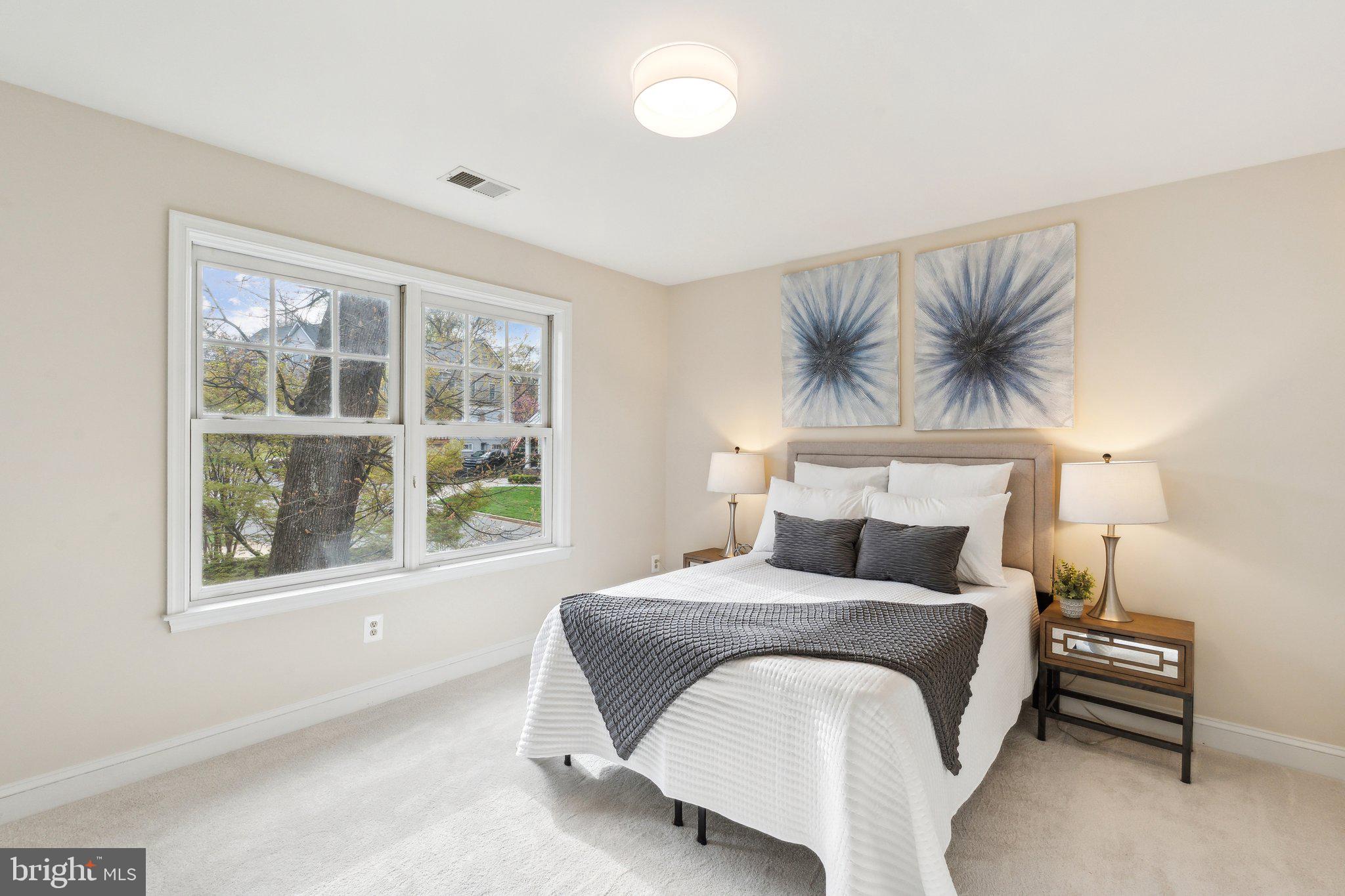 CRESTON - Residential