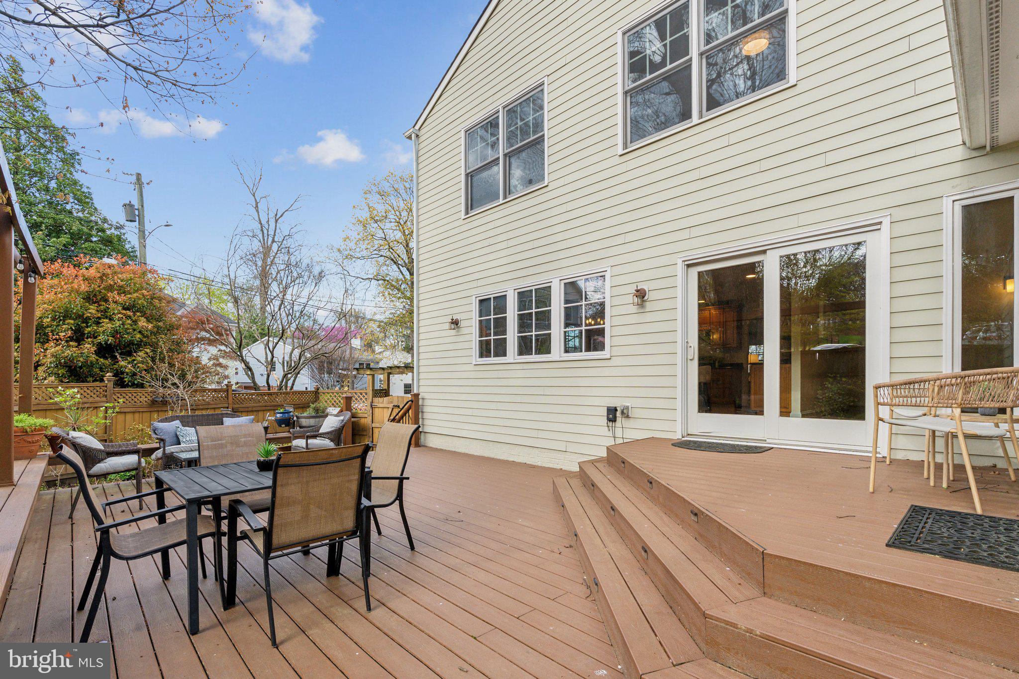 CRESTON - Residential