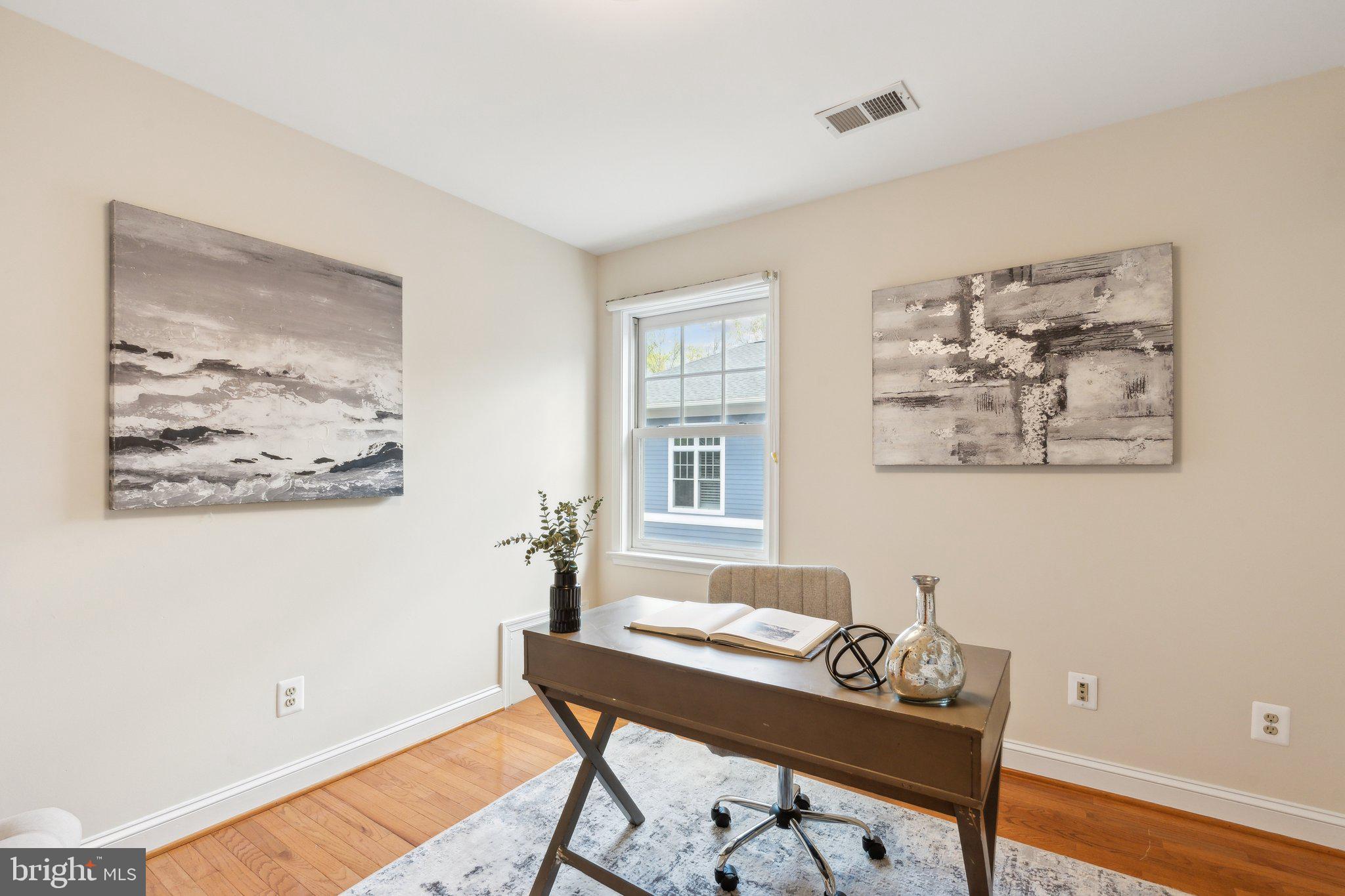 CRESTON - Residential