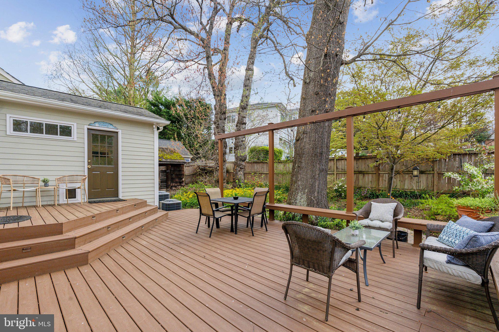 CRESTON - Residential