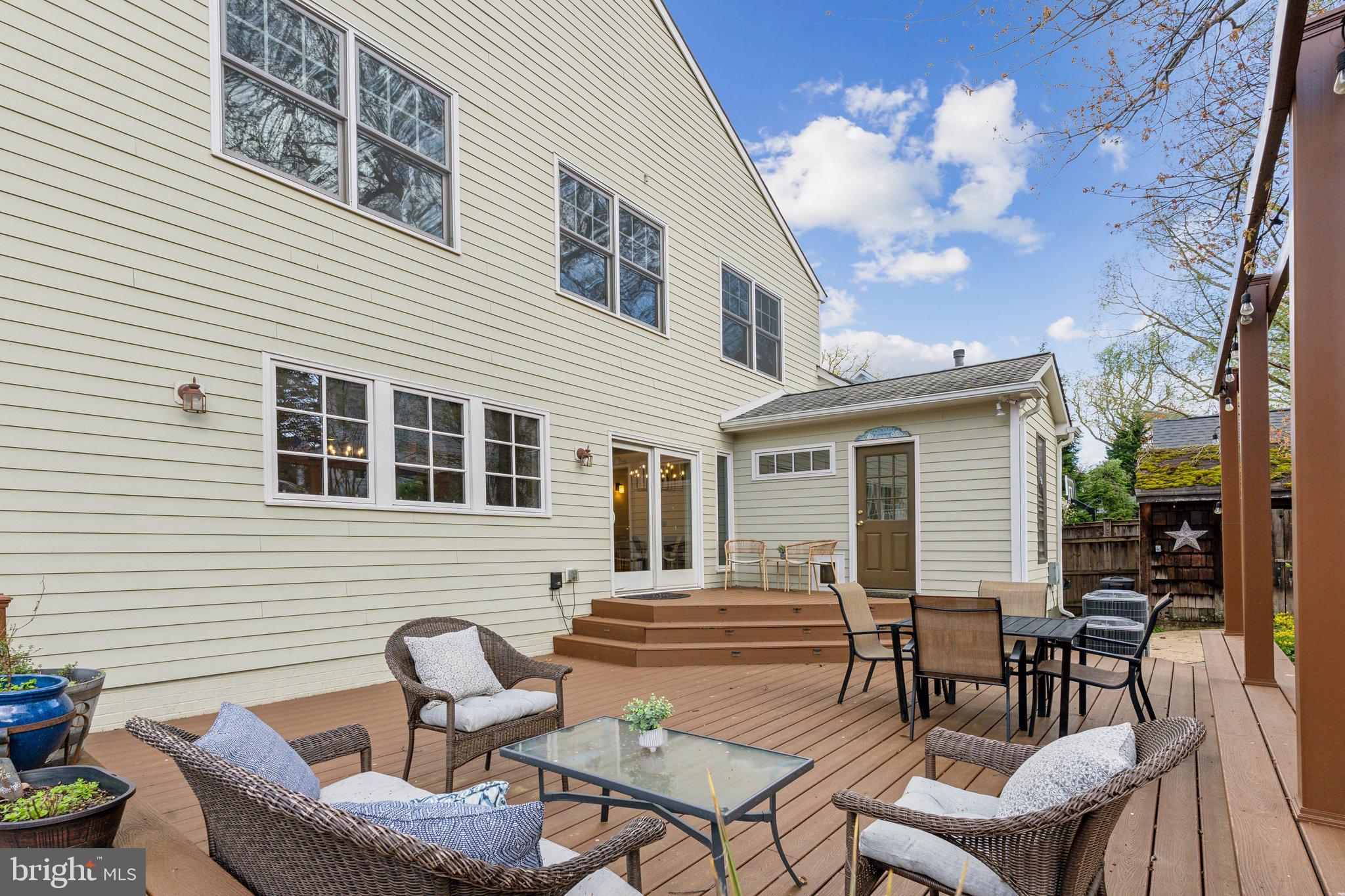 CRESTON - Residential