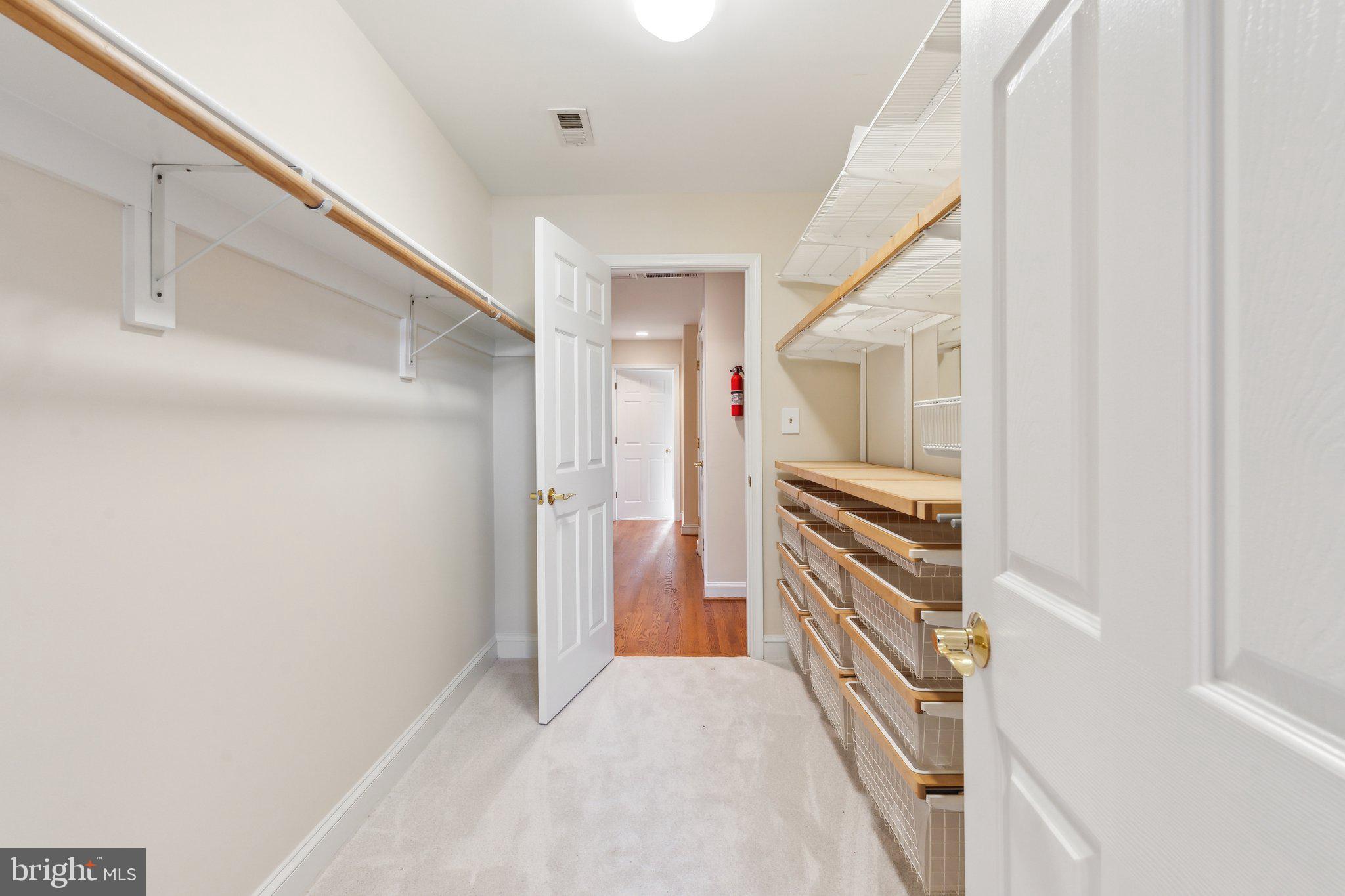 CRESTON - Residential