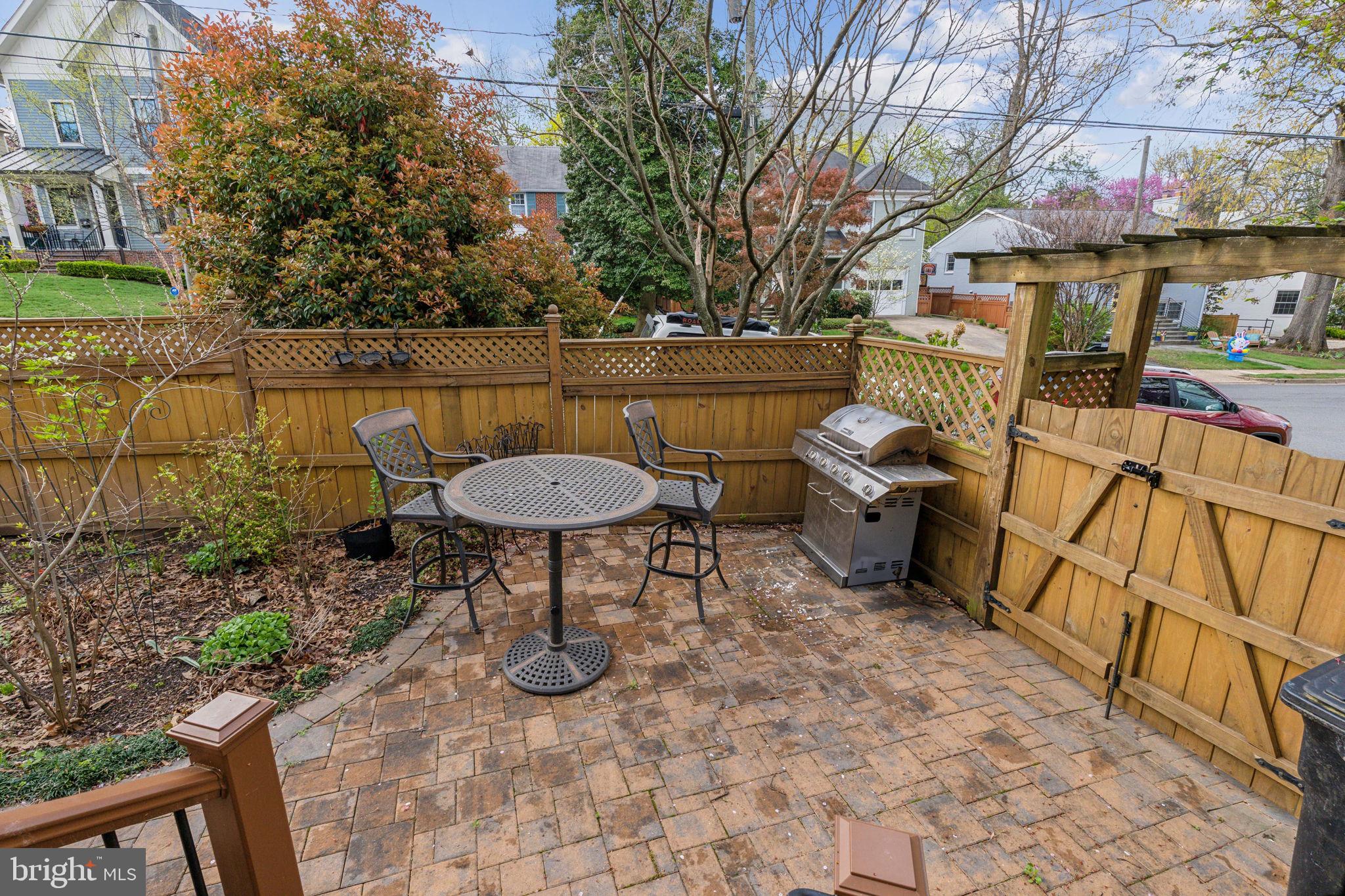 CRESTON - Residential